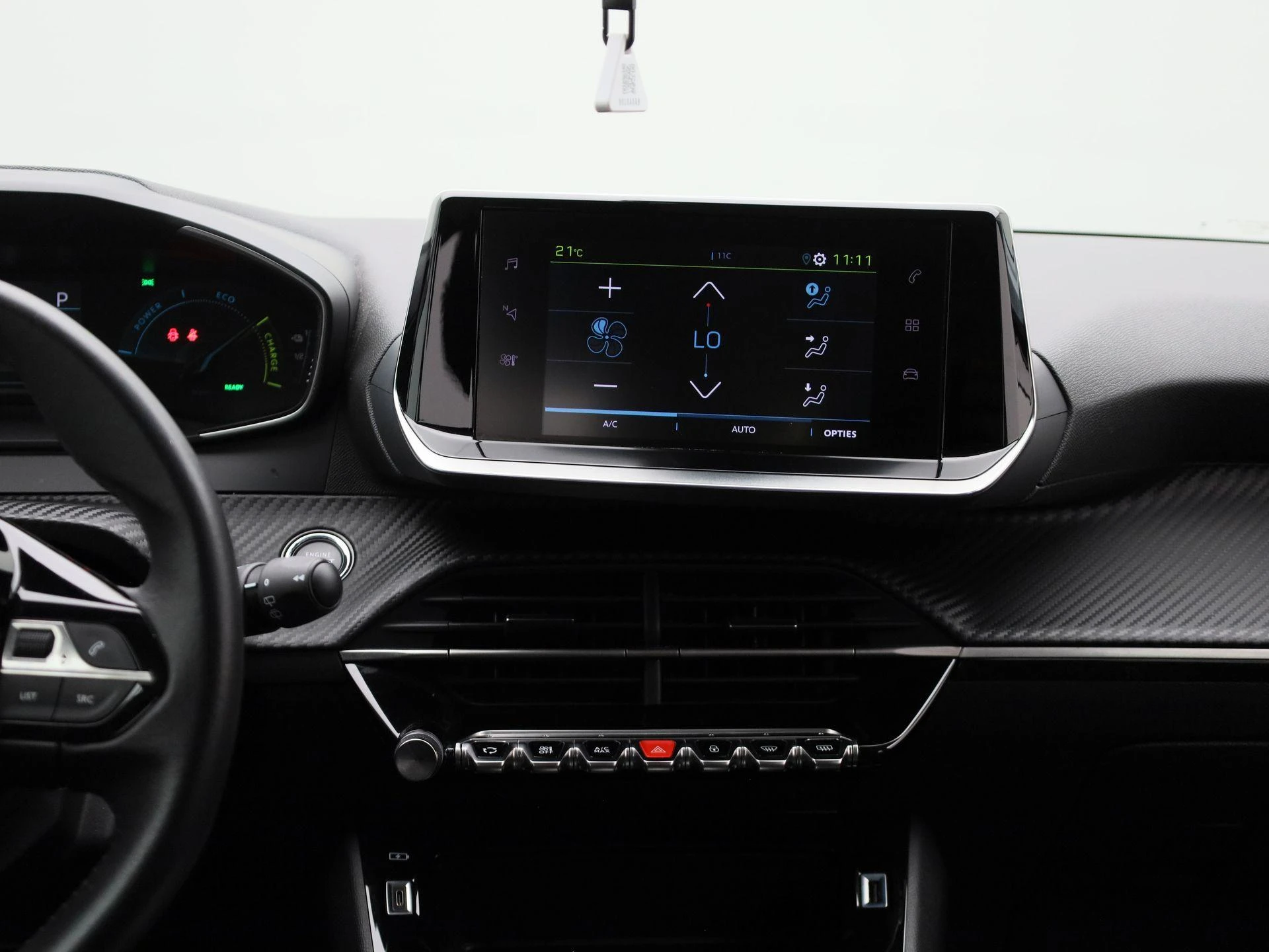 Peugeot-e-208-image-7