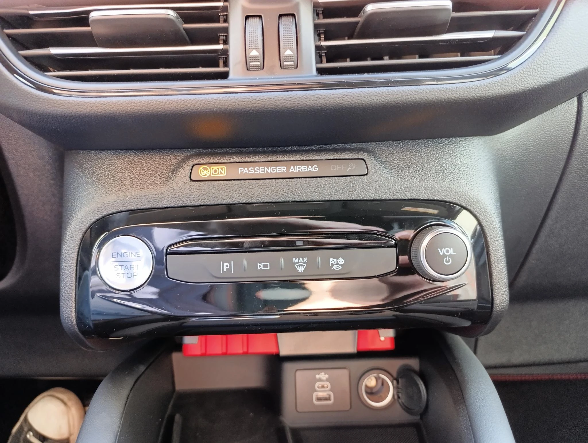 Ford-Kuga-image-25