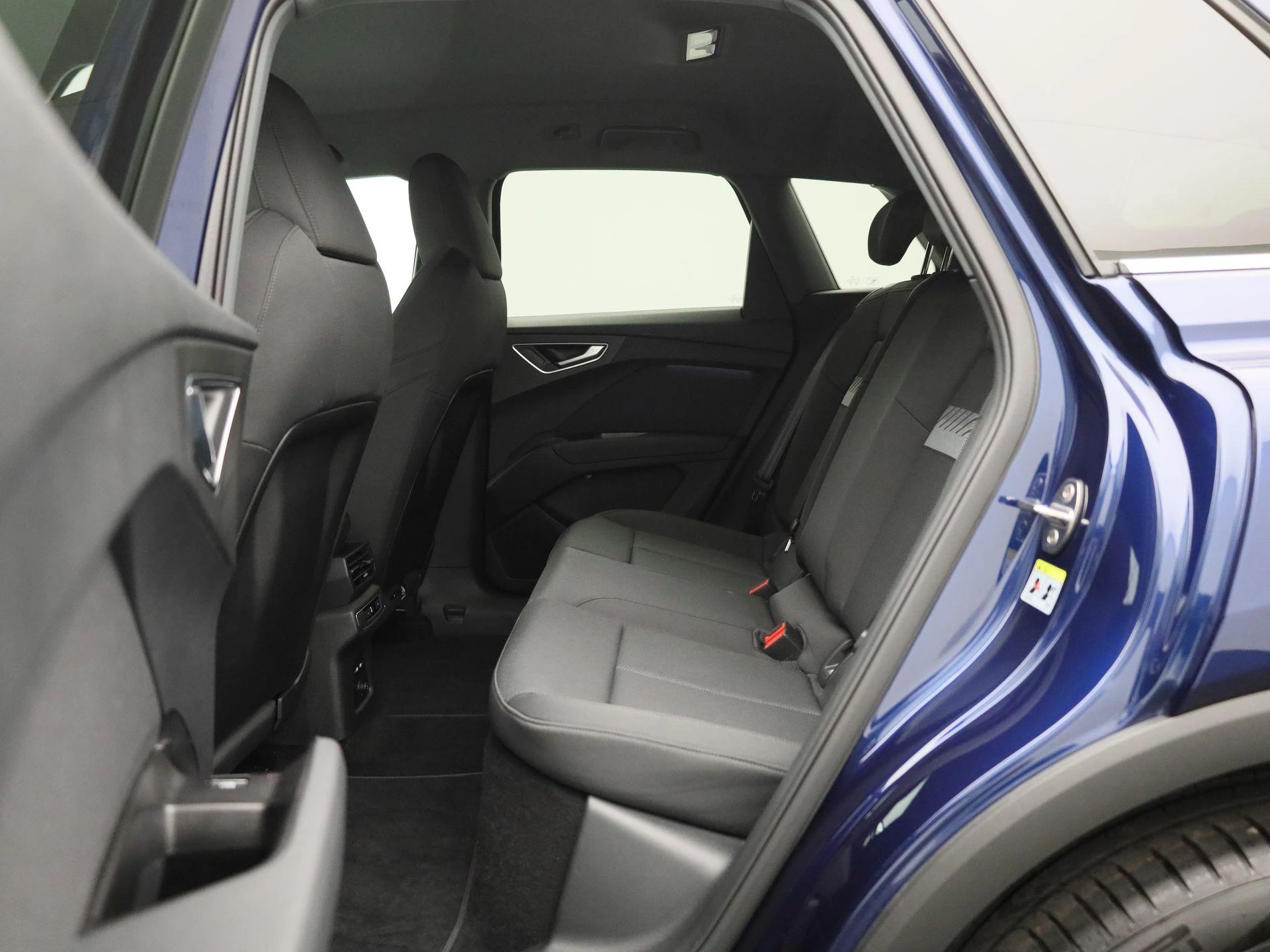 Audi-Q4 e-tron-image-11