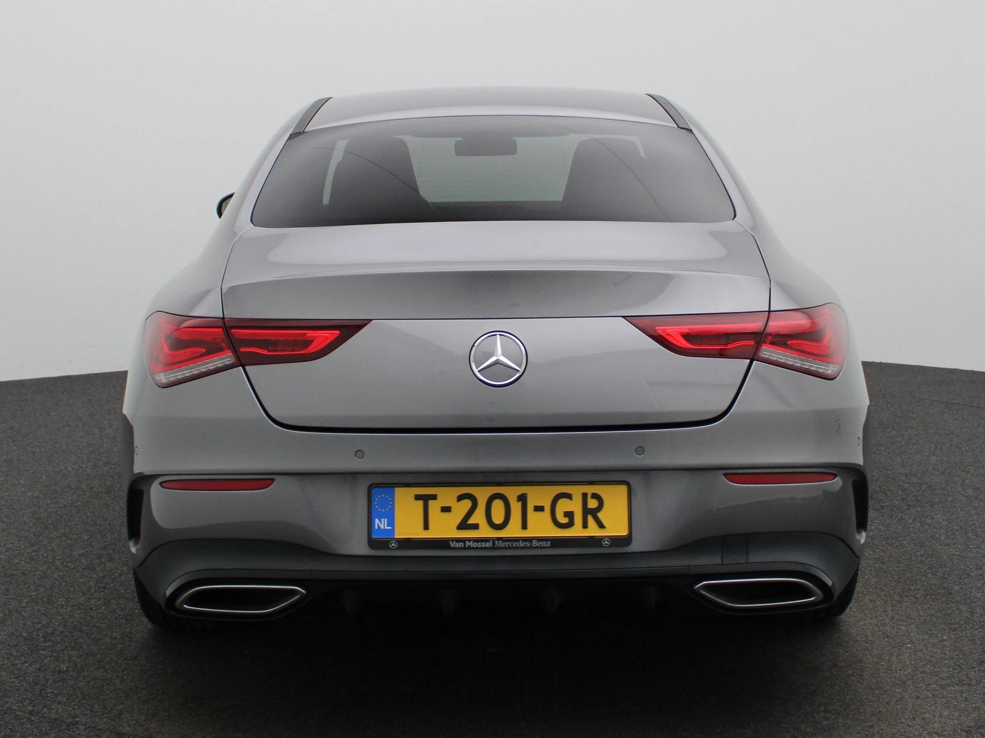 Mercedes-Benz-CLA-image-4