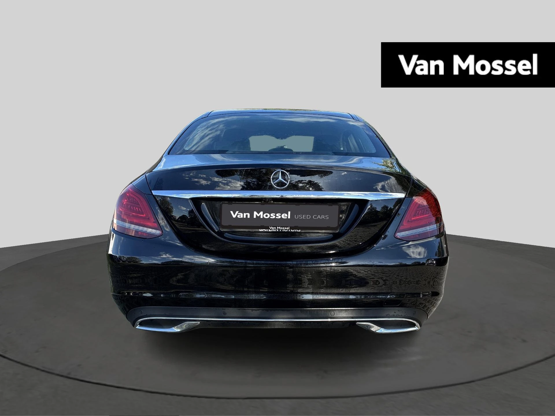 Mercedes-Benz-C-Klasse-image-2