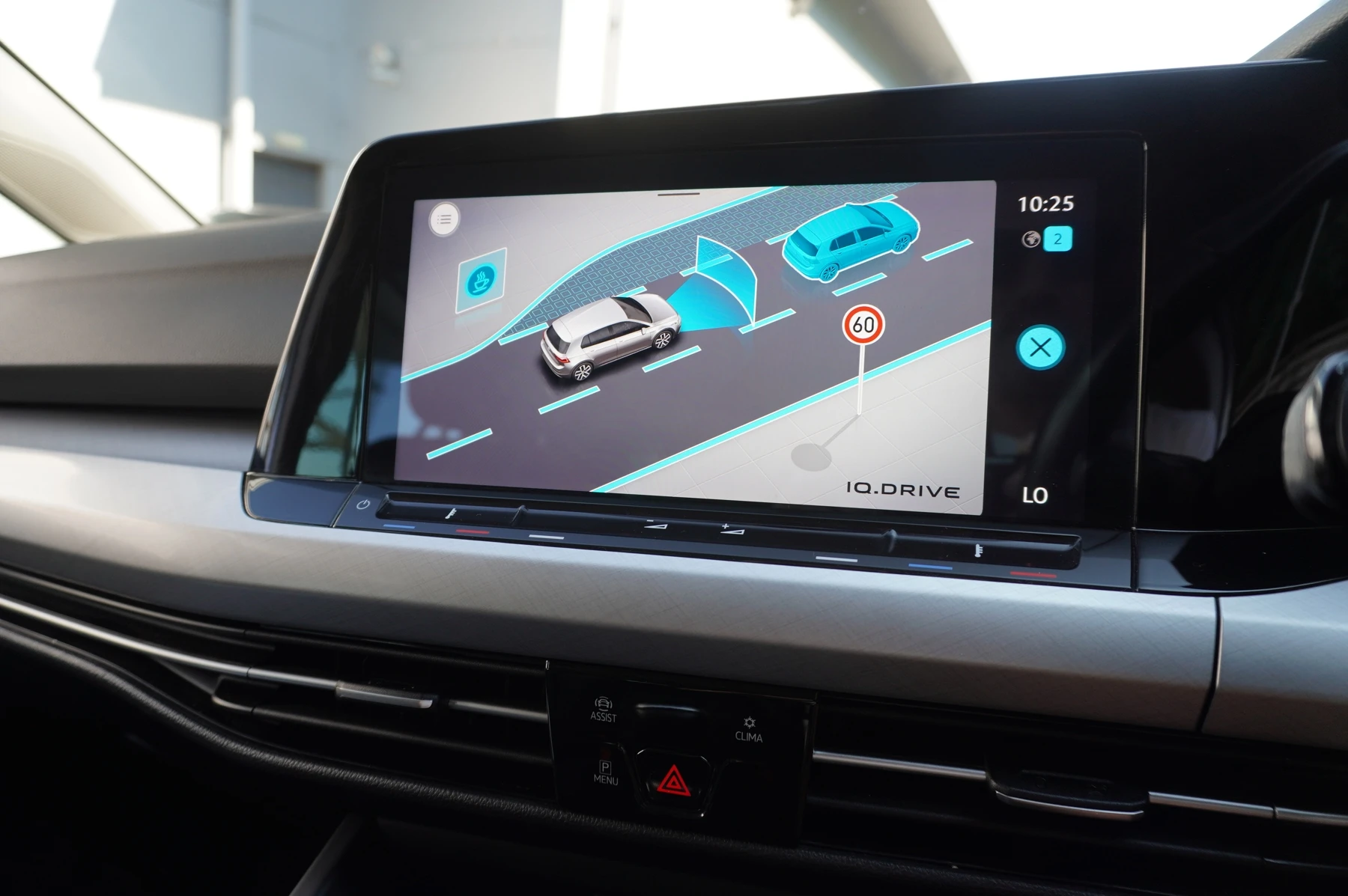 Volkswagen-Golf-image-27