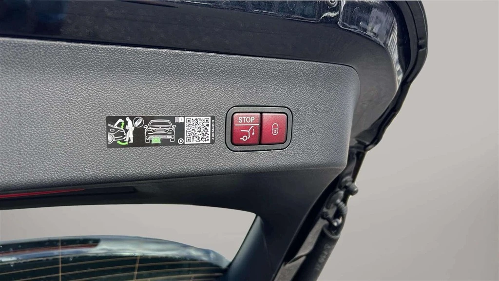 Mercedes-Benz-CLA-image-23