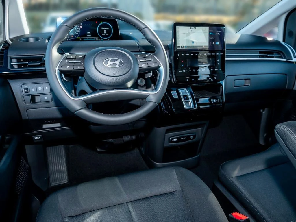 Hyundai-Staria-image-11