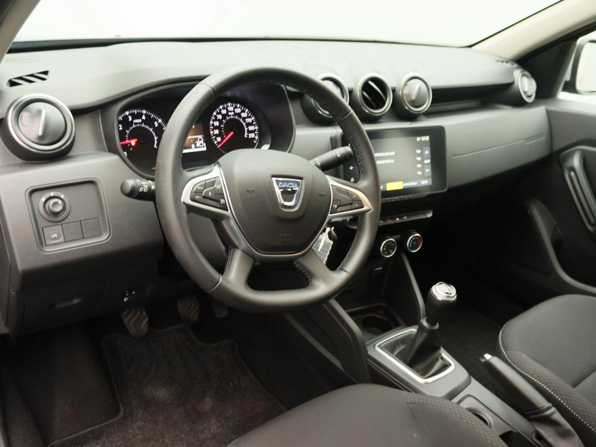 Dacia-Duster-image-21