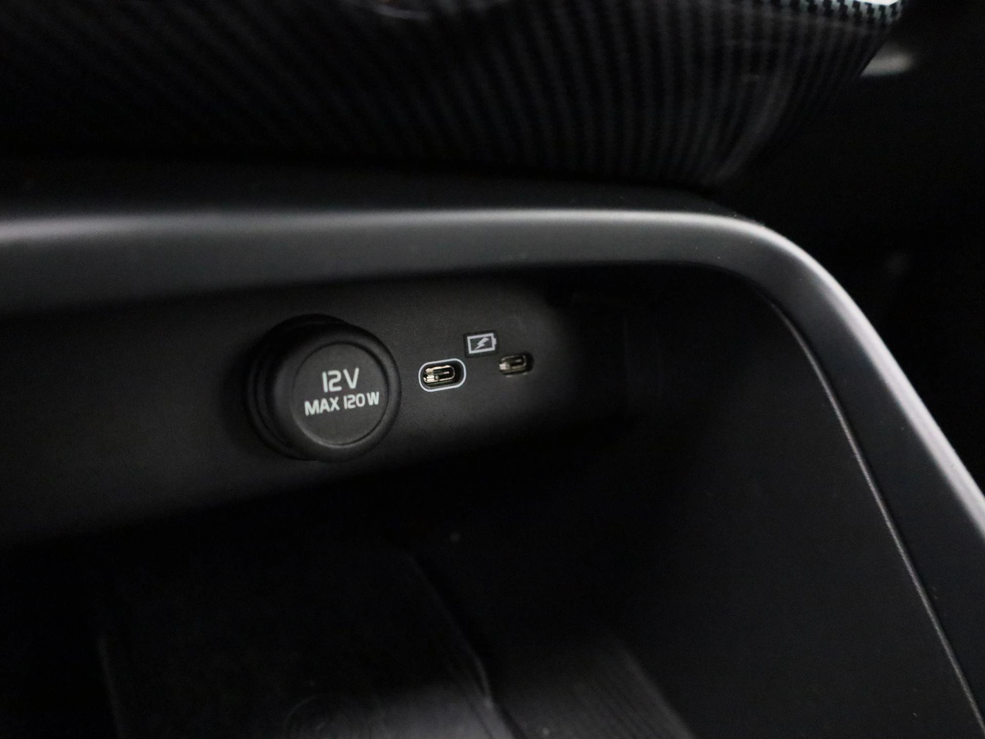 Volvo-XC40-image-22