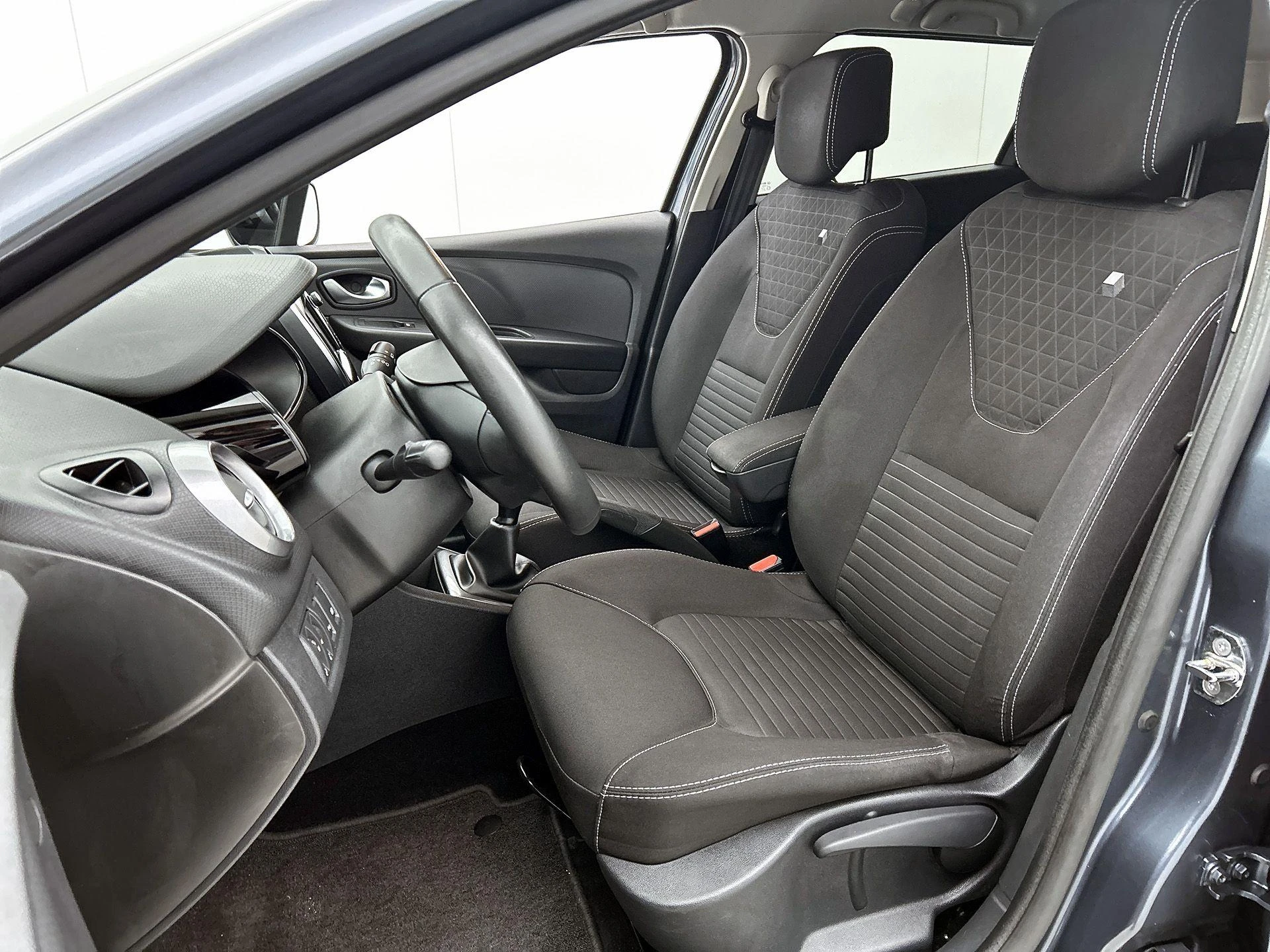 Renault-Clio-image-31