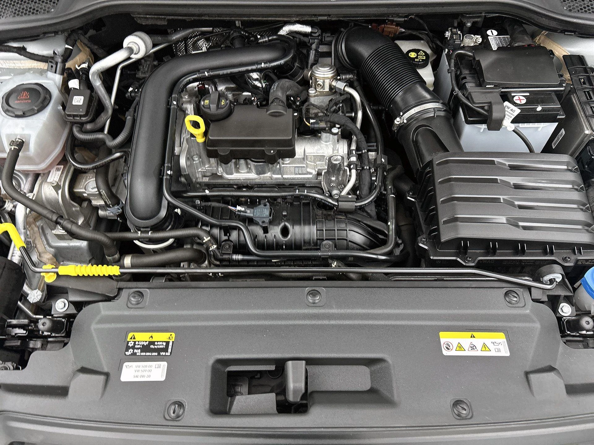 SEAT-Arona-image-13