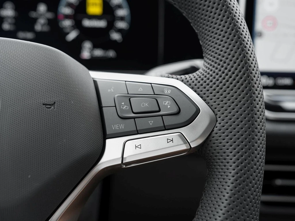 Volkswagen-Tiguan-image-15