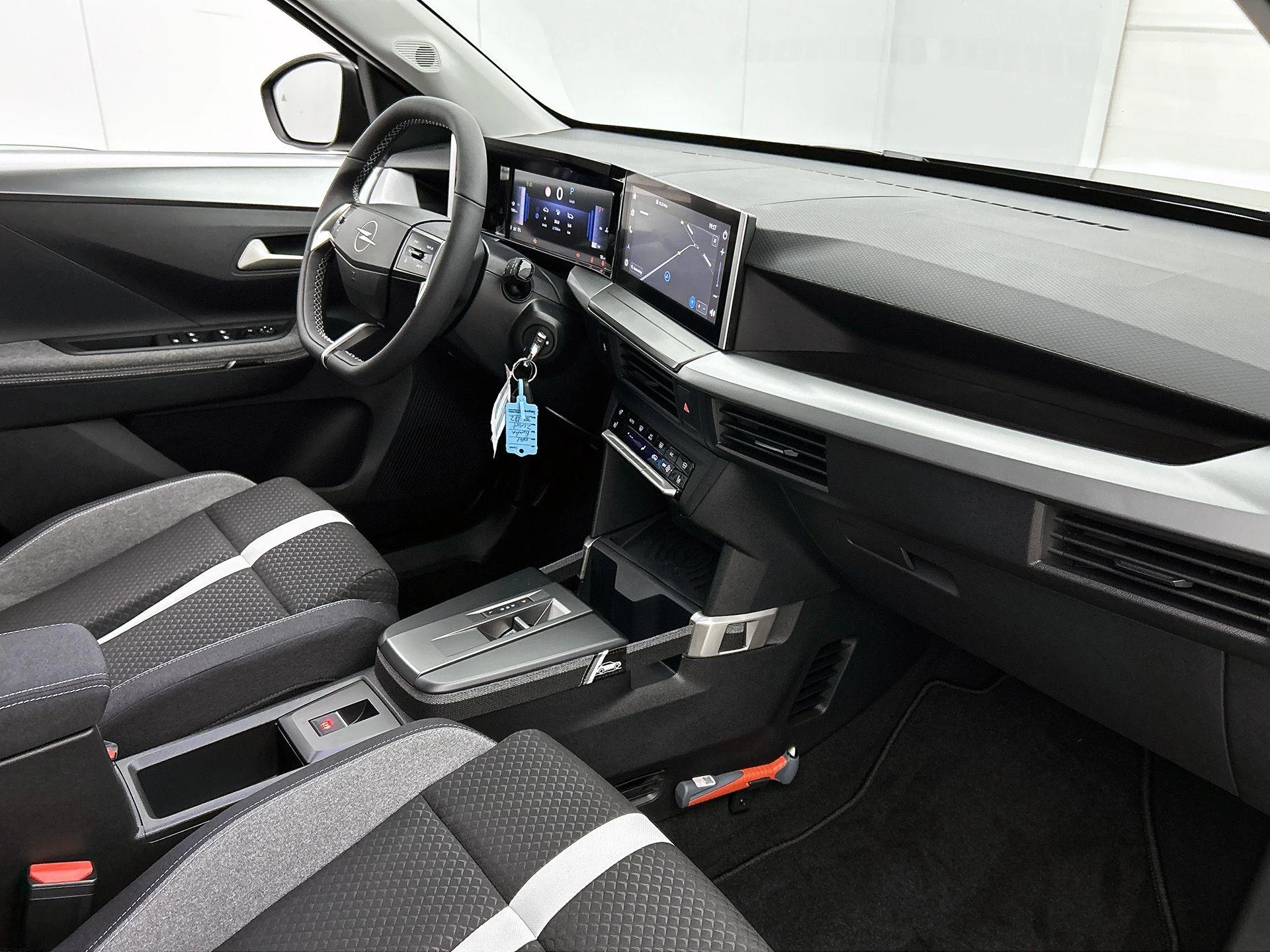 Opel-Frontera-image-19