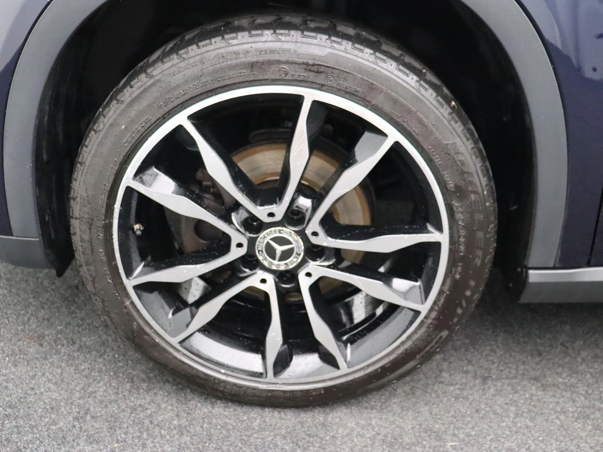 Mercedes-Benz GLA 200 d Business Solution + LED + AUTO AIRCO + CAMERA +