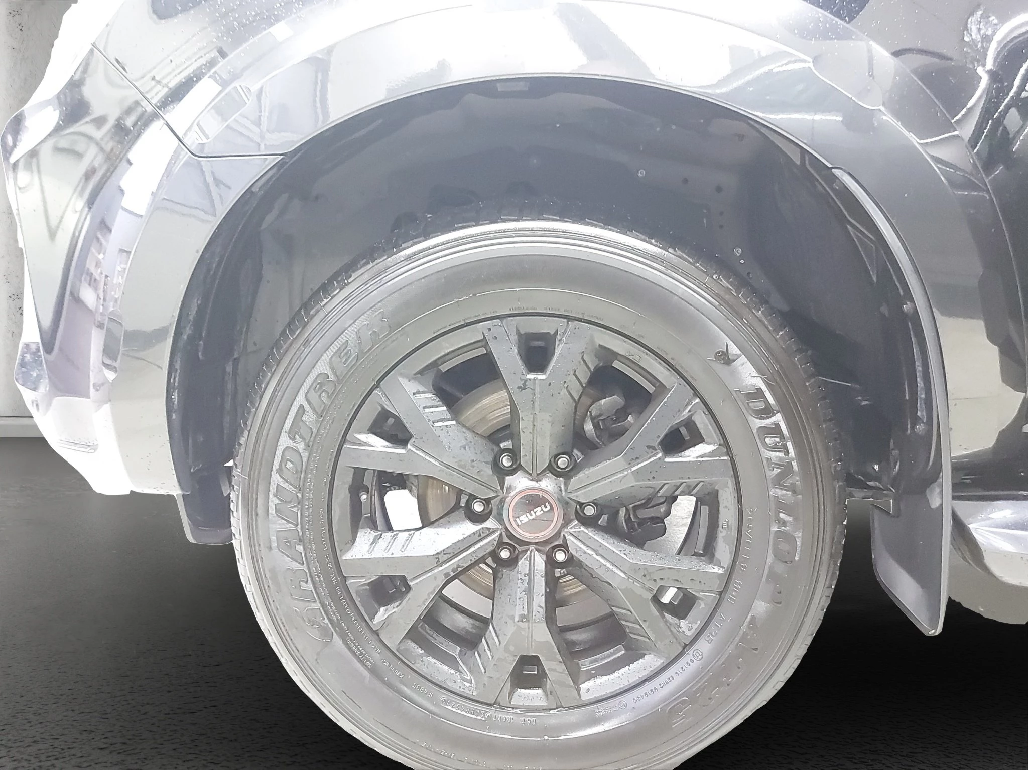 Isuzu D-Max 1.9 TD Double Cab 4WD V-Cross (EURO 6e) NAVI*elek.SITZE*LMF*KLIMAAUT