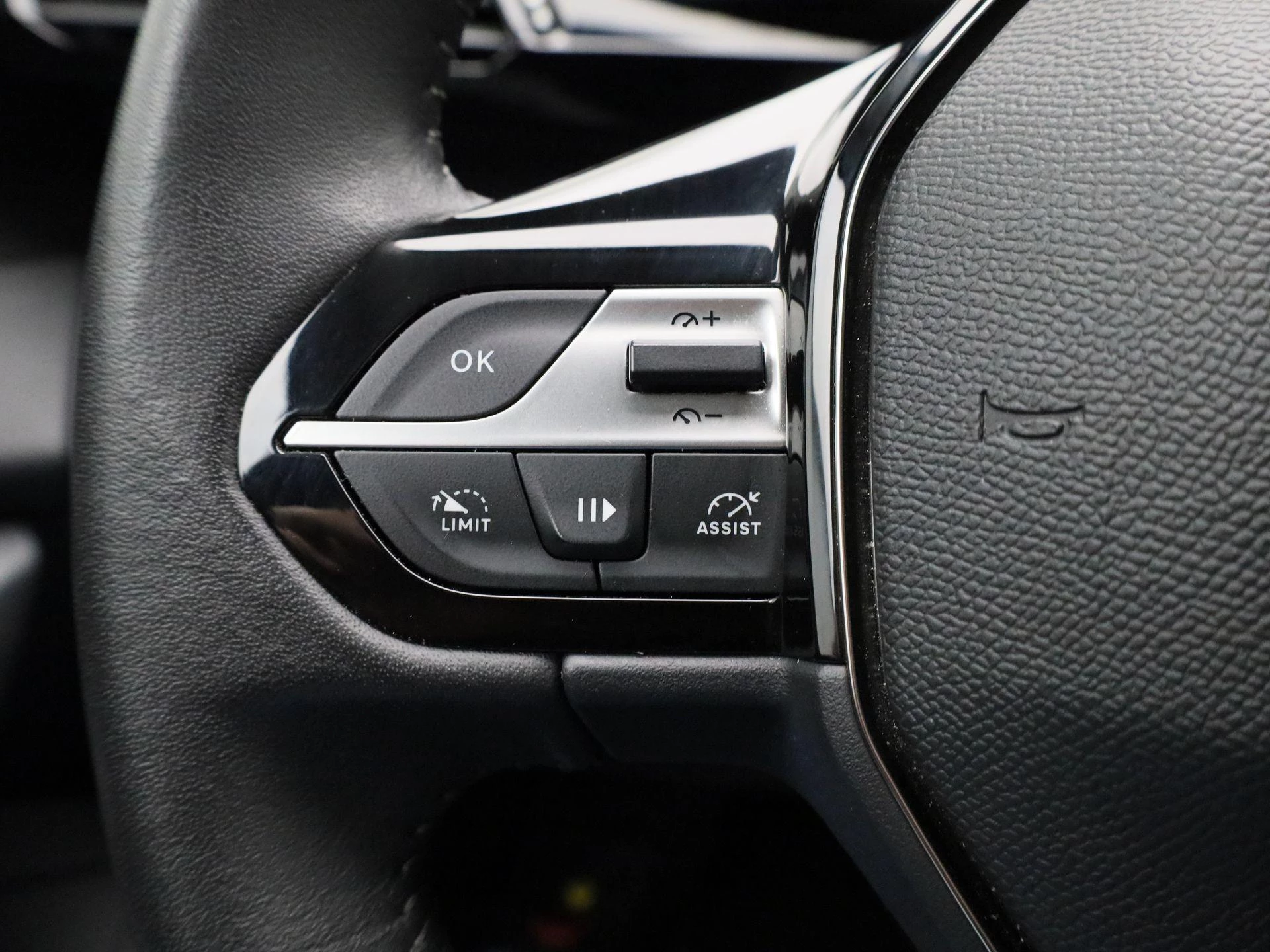 Peugeot-308-image-16