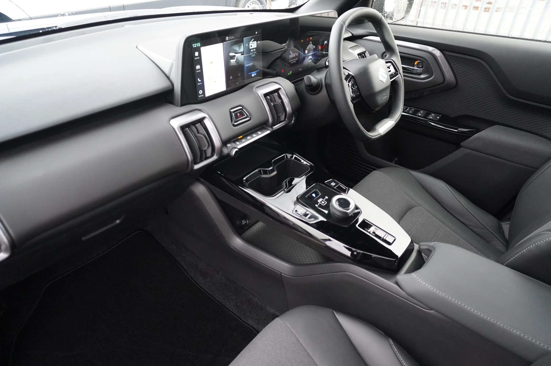 Suzuki-e Vitara-image-1