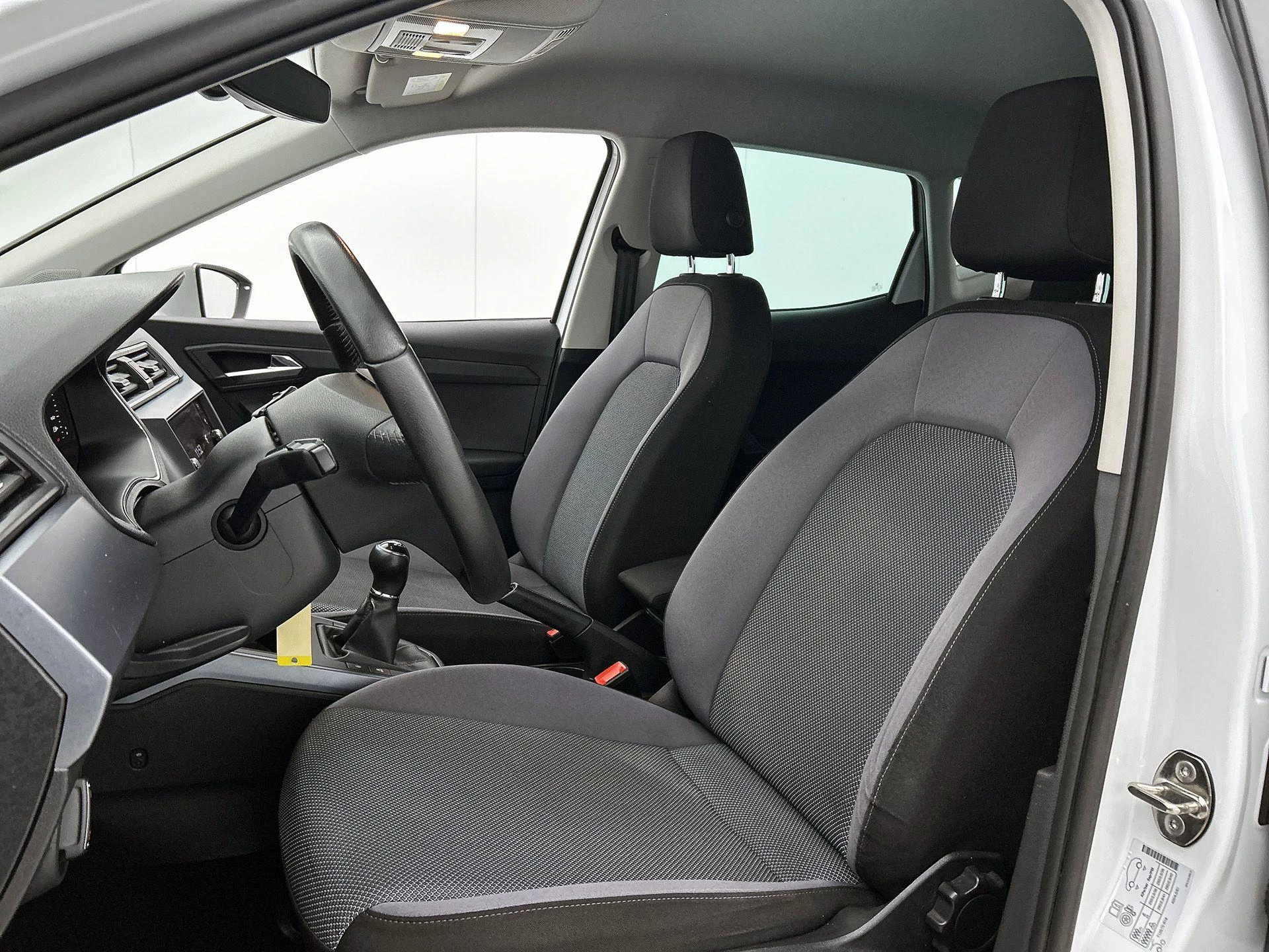SEAT-Arona-image-34