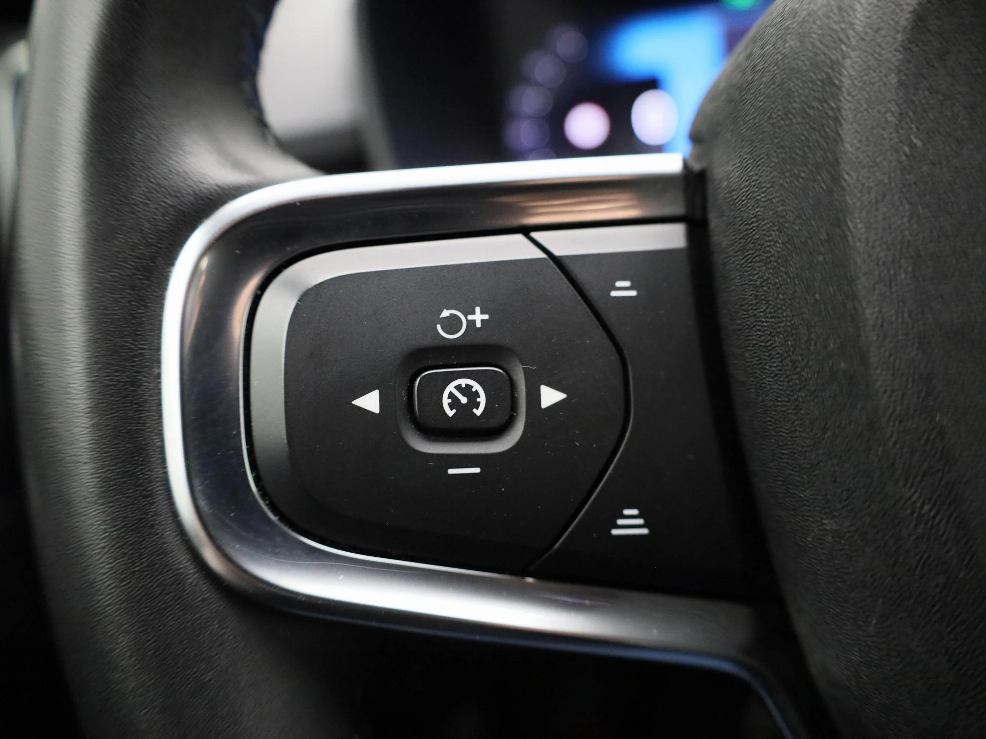 Volvo-XC40-image-18