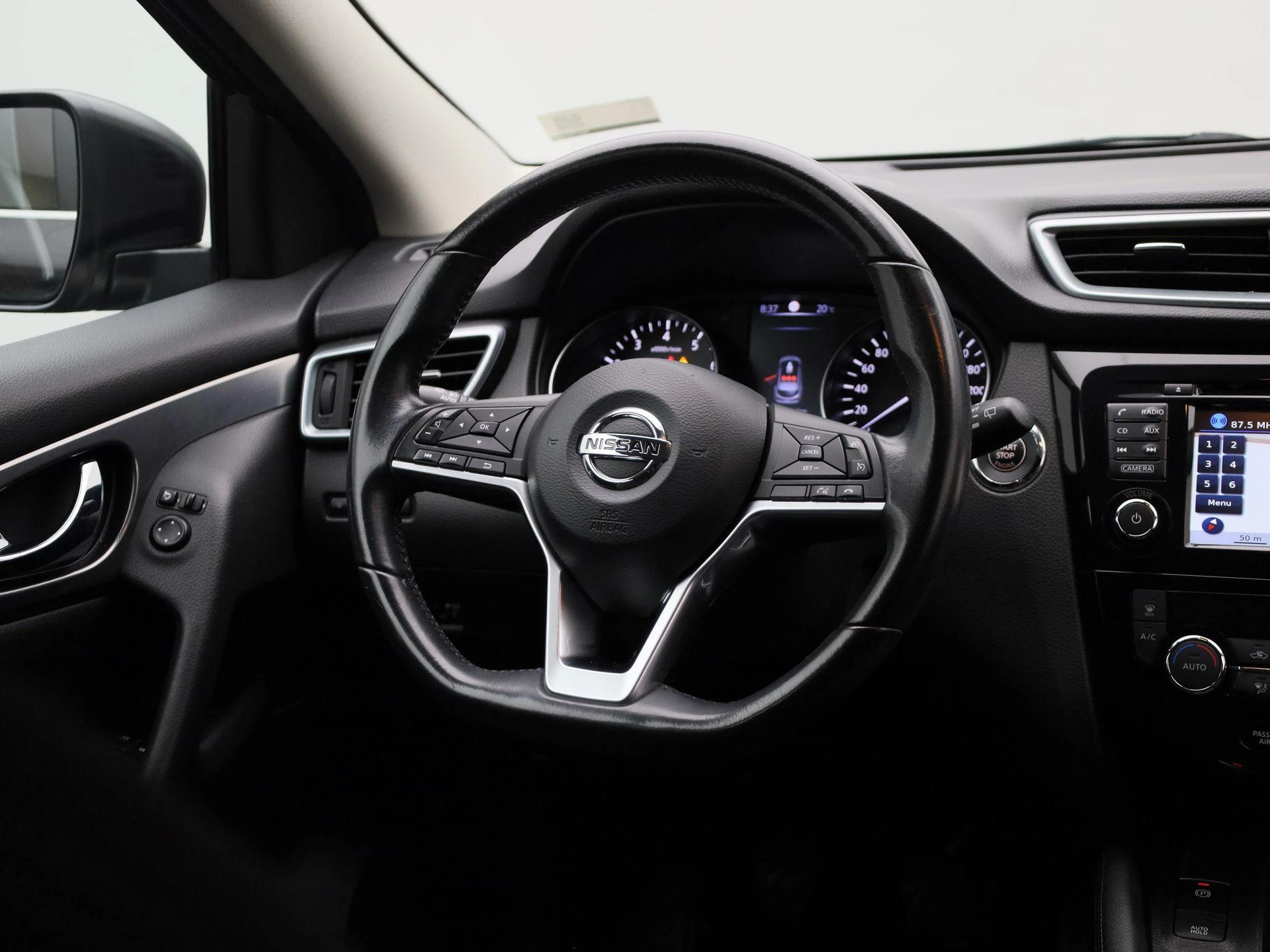 Nissan-QASHQAI-image-9