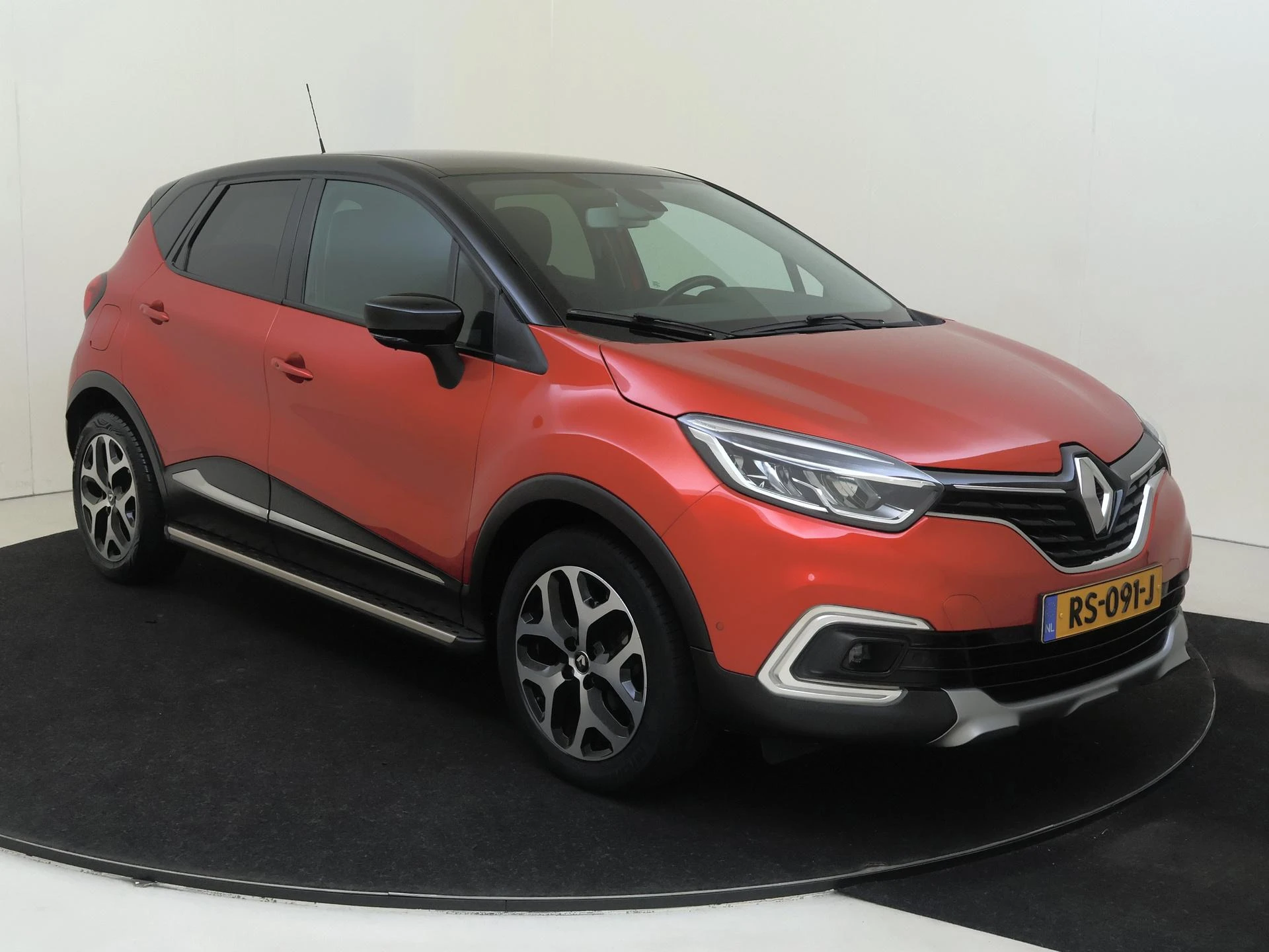 Renault-Captur-image-1