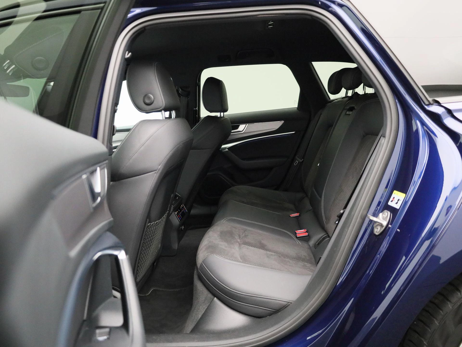 Audi-A6-image-9