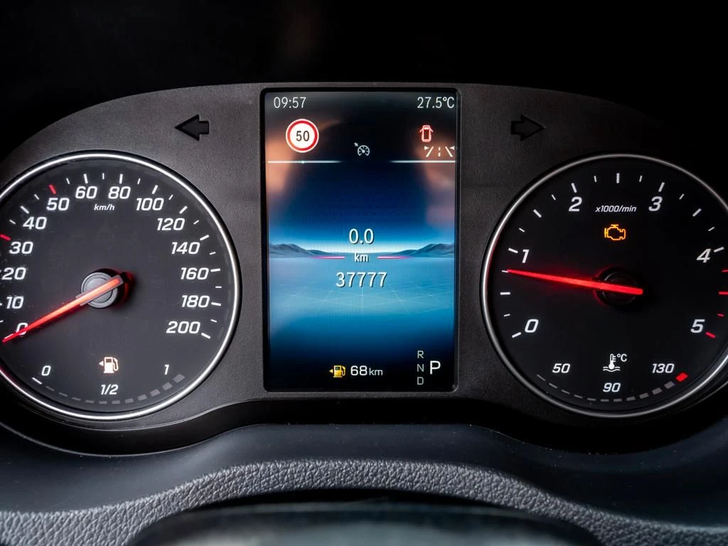 Mercedes-Benz-Sprinter 317-image-13
