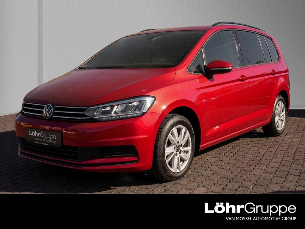 Volkswagen-Touran-image-0