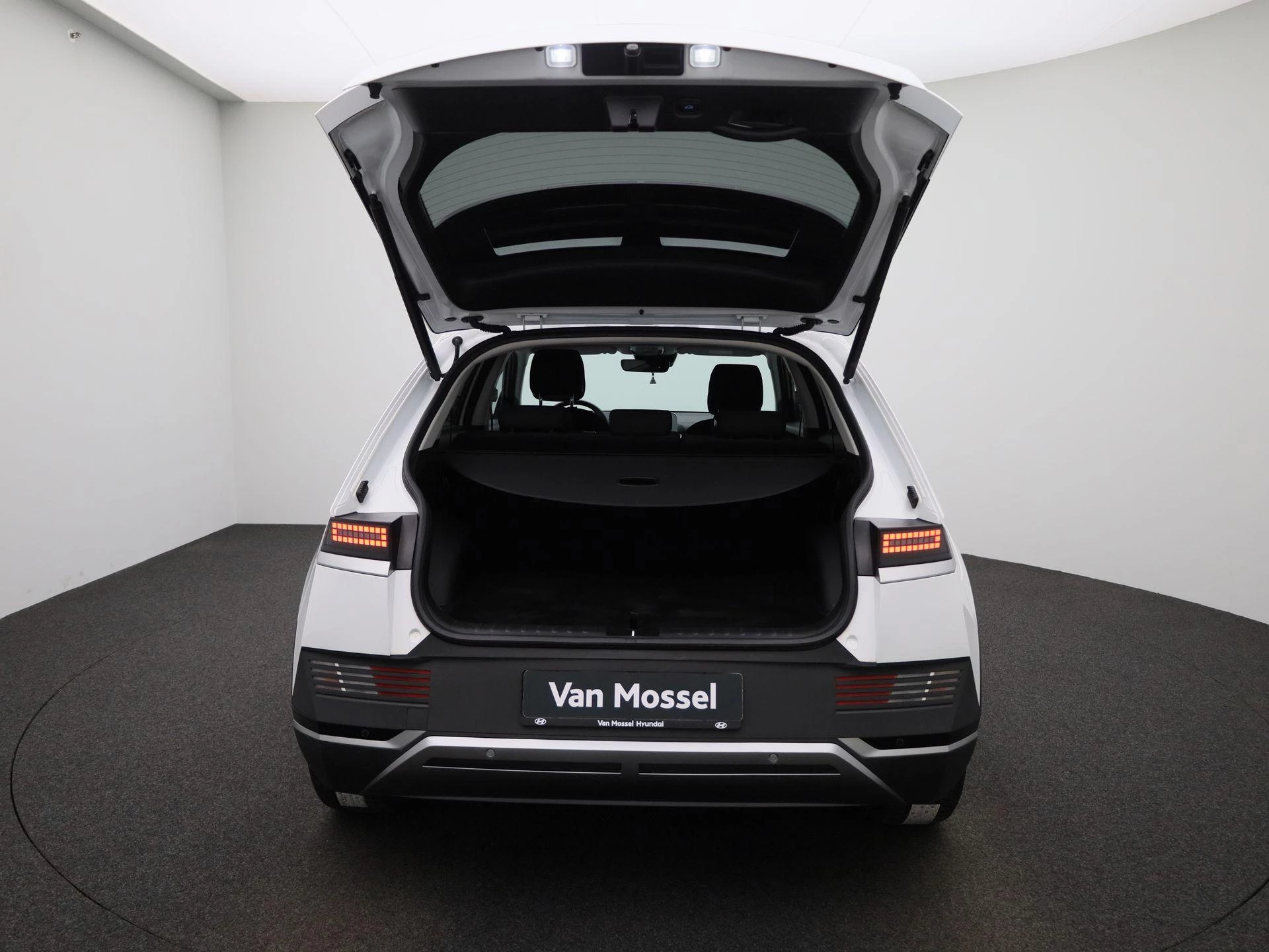 Hyundai-IONIQ 5-image-10