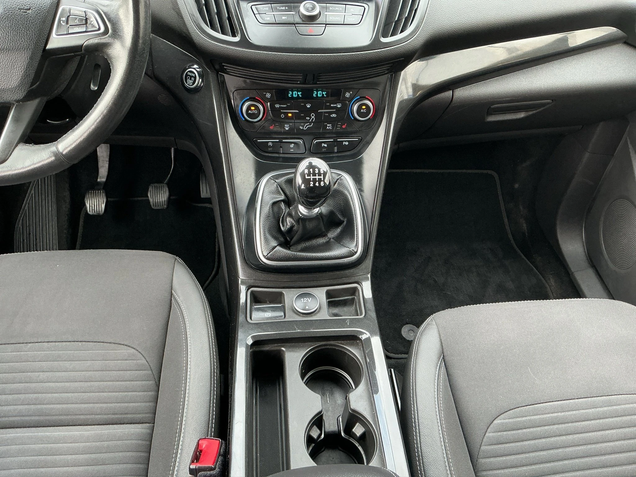 Ford-Kuga-image-13