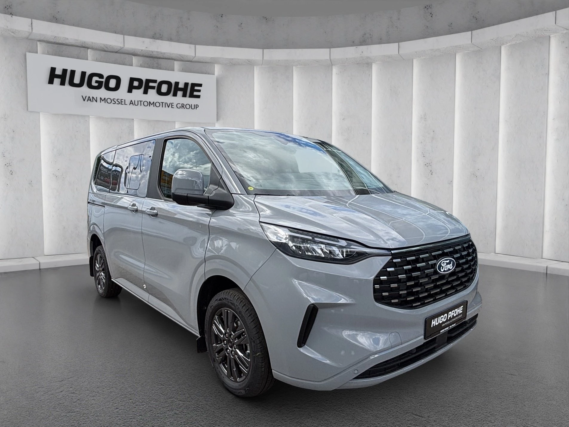Ford Tourneo Custom Titanium 2.0 EcoBlue 125kW 320 L1 Auto FWD Van. 4-türig