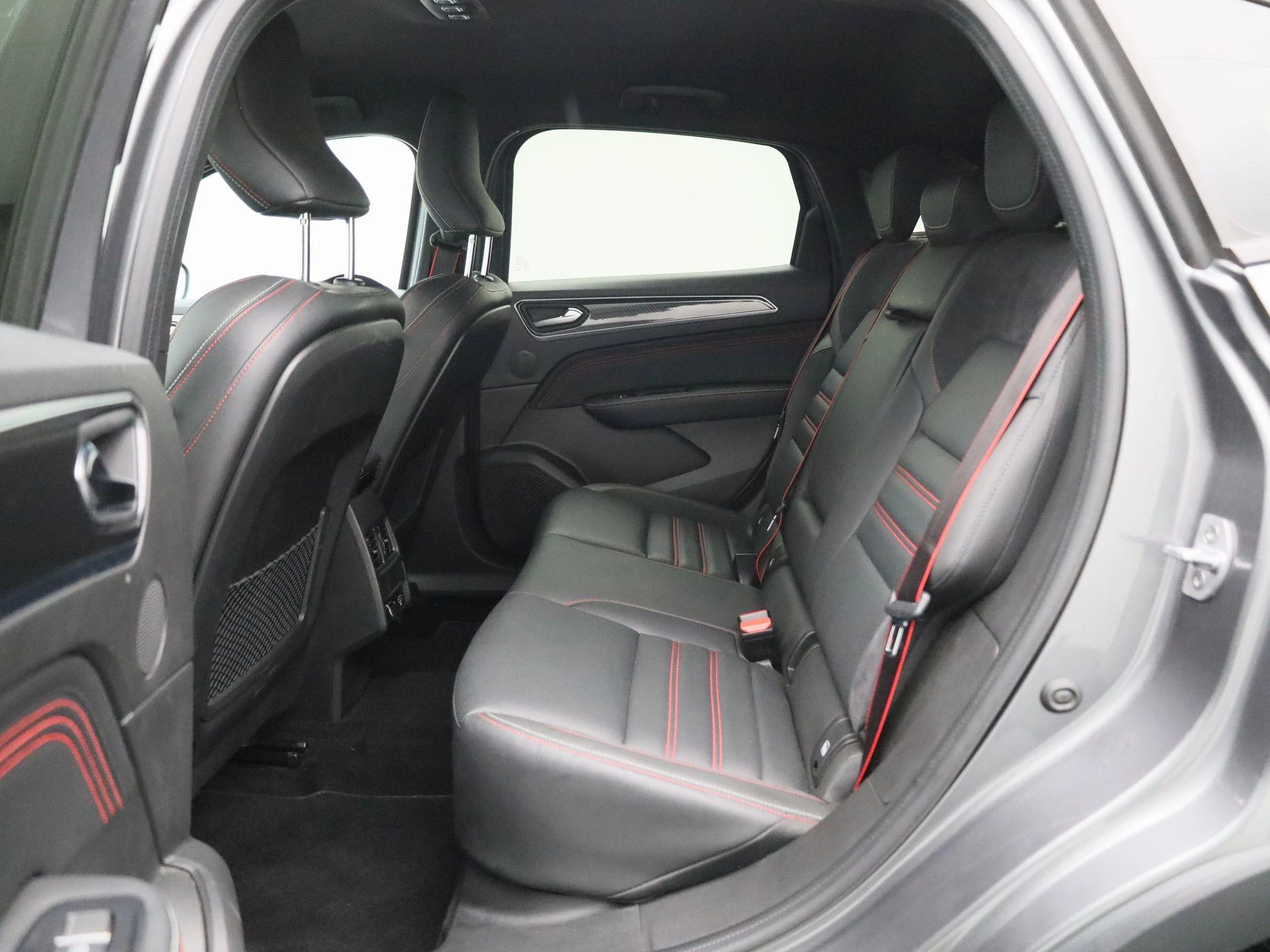 Renault-Arkana-image-11