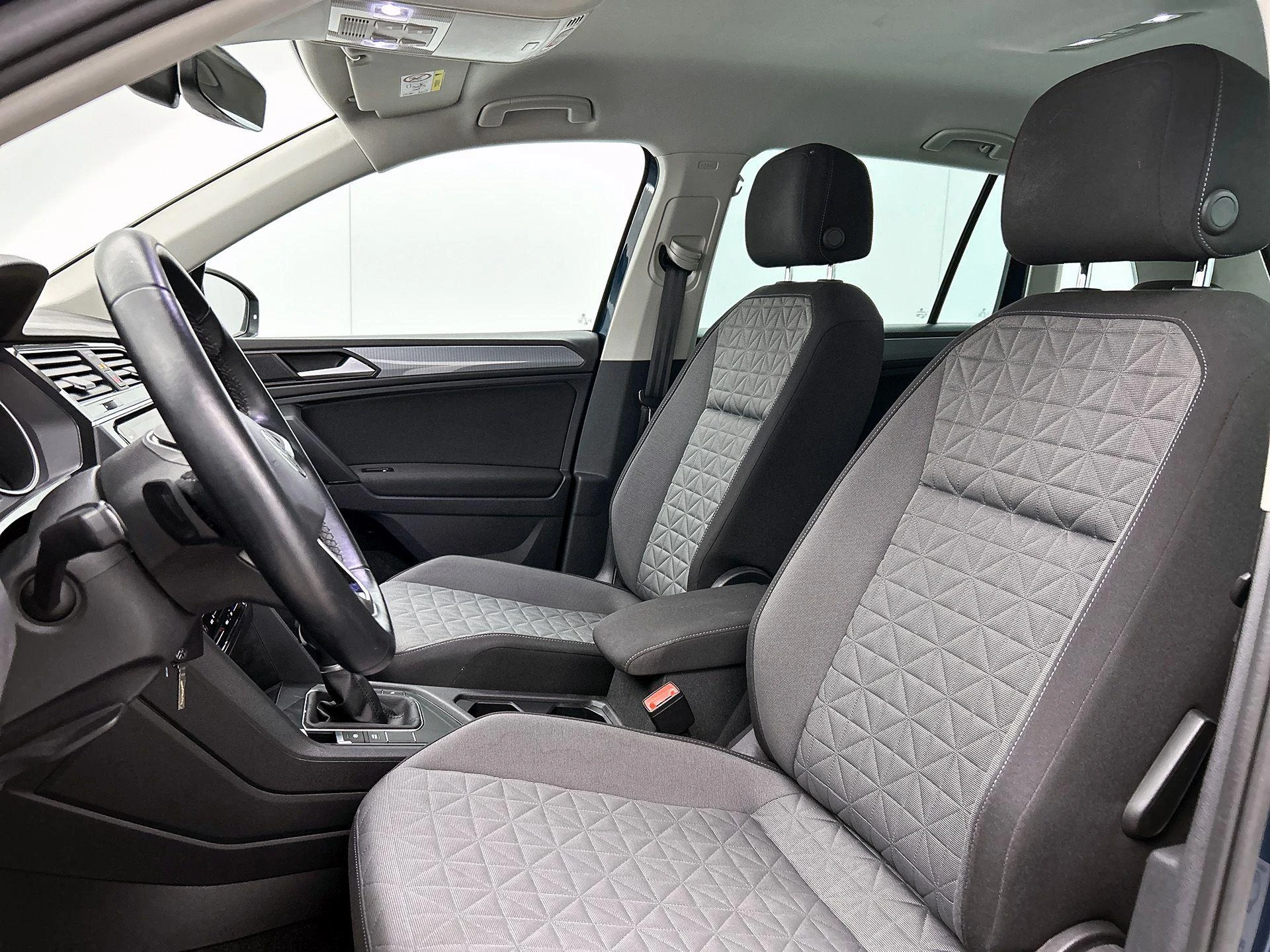 Volkswagen-Tiguan-image-33