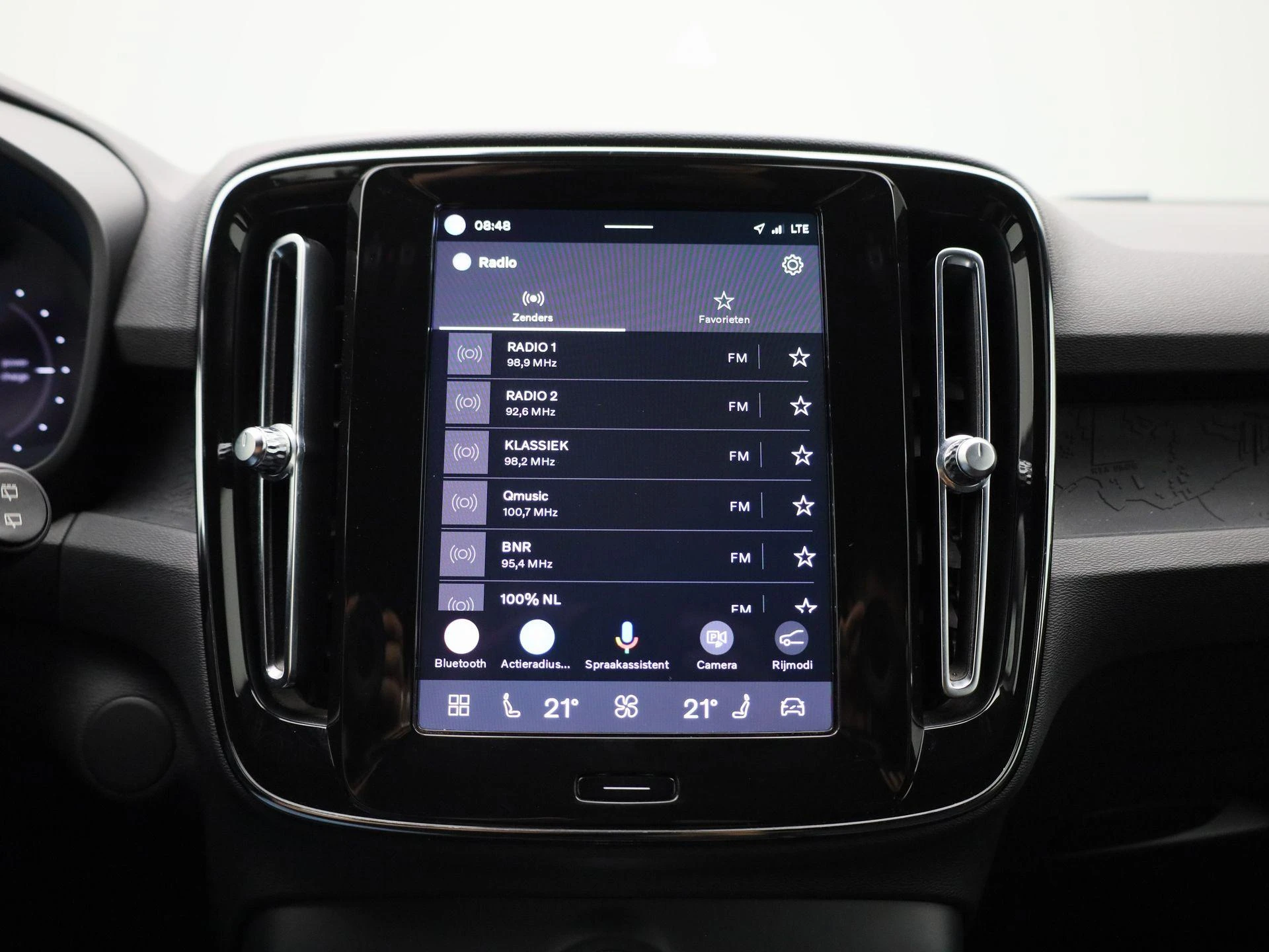 Volvo-XC40-image-20