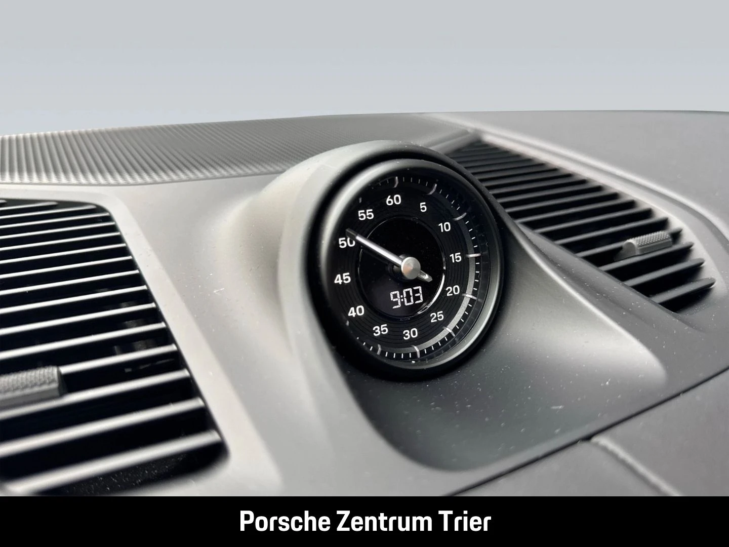 Porsche-Cayenne-image-23
