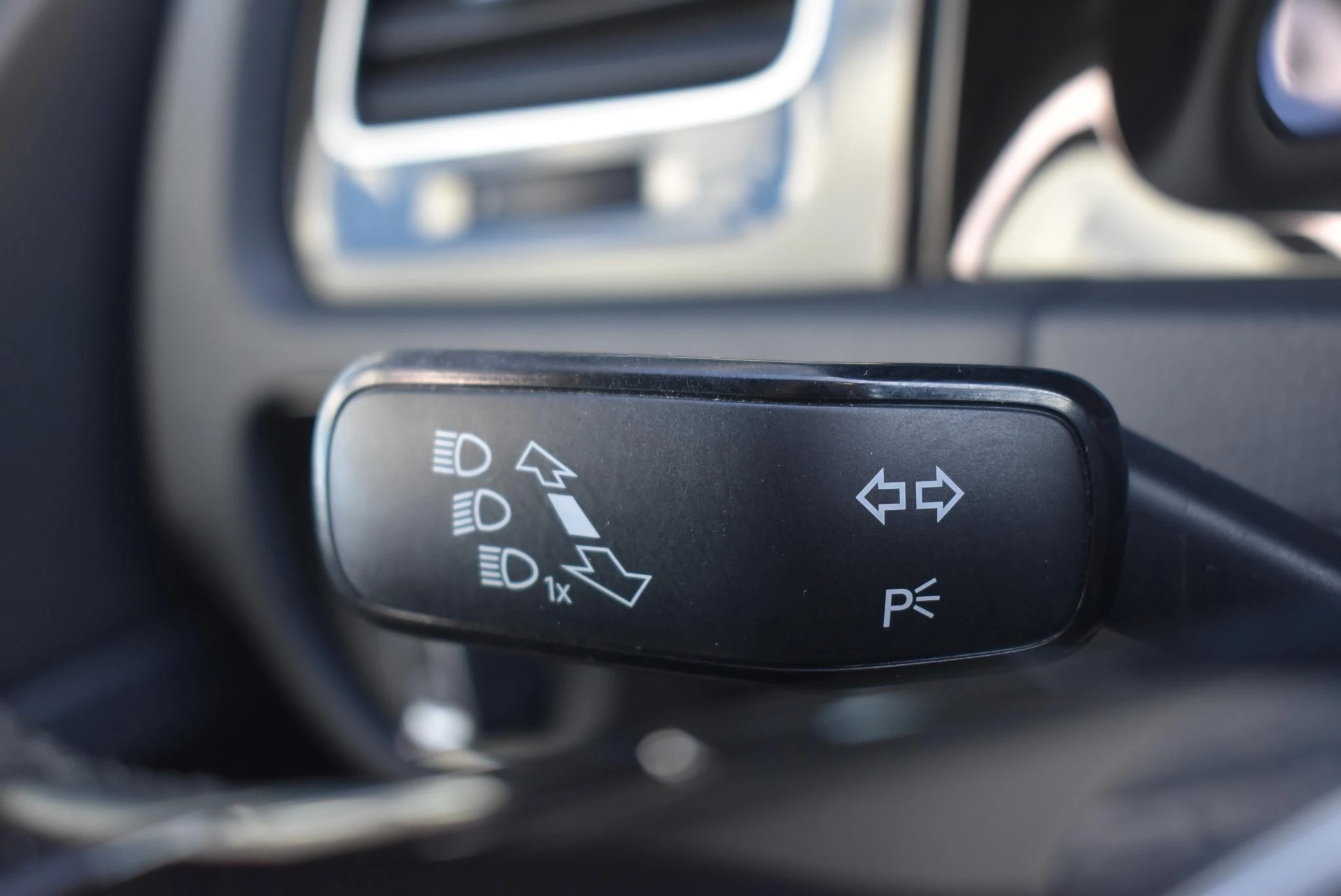 Volkswagen-Golf-image-18