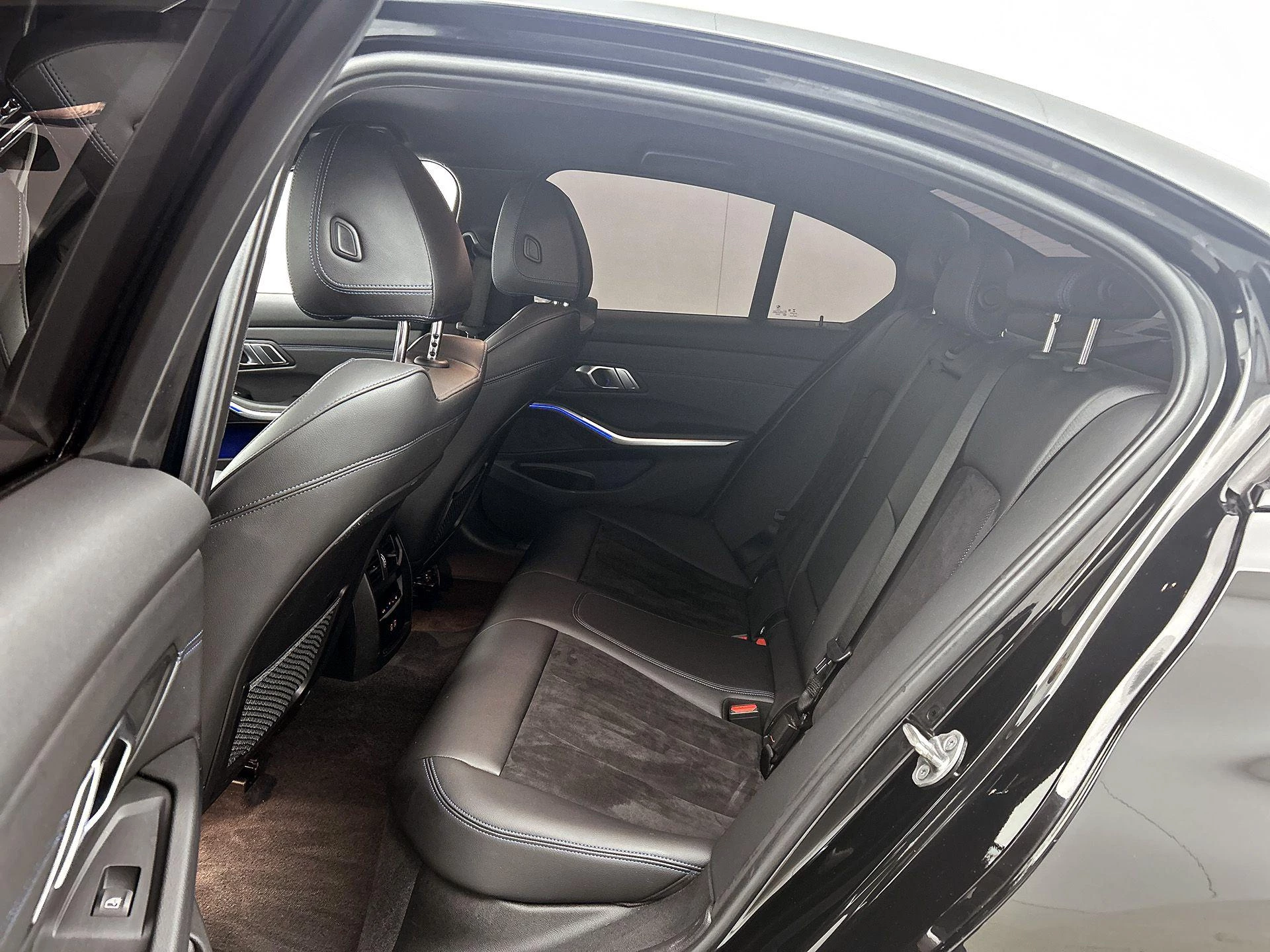 BMW-3 Serie-image-25