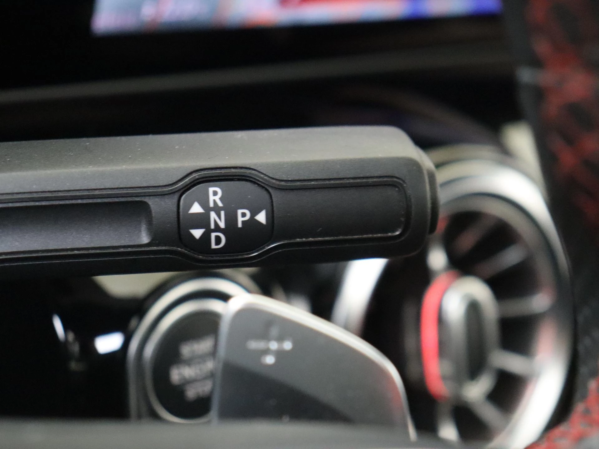 Mercedes-Benz-GLA-image-14