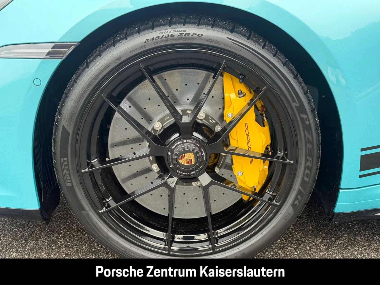 Porsche 911 992 Carrera 4 GTS Cabriolet Liftsystem-VA carrera