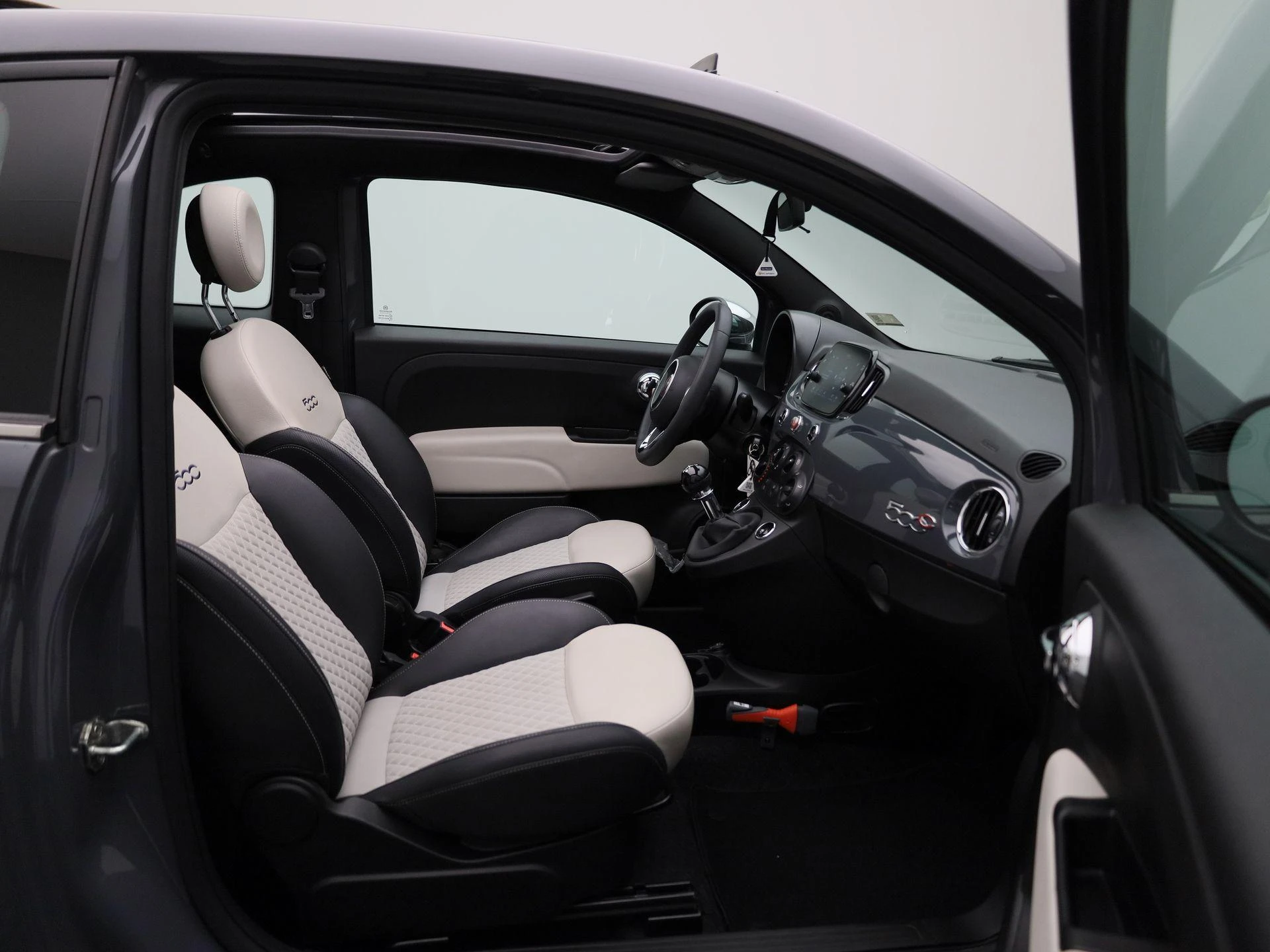 Fiat-500C-image-32