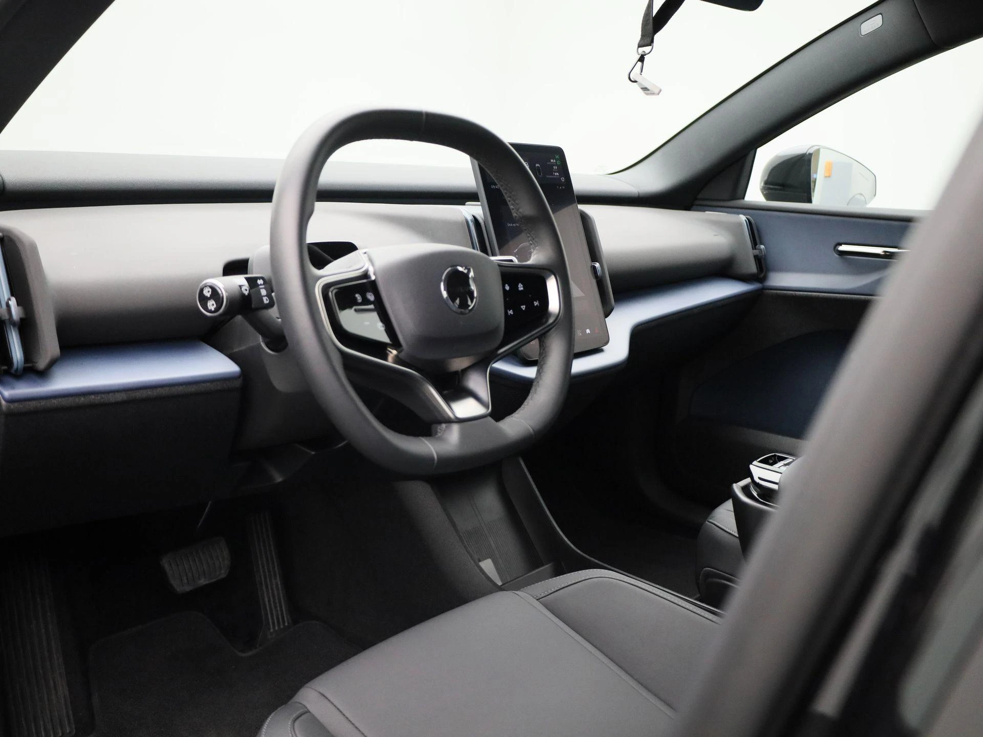 Volvo-EX30-image-27