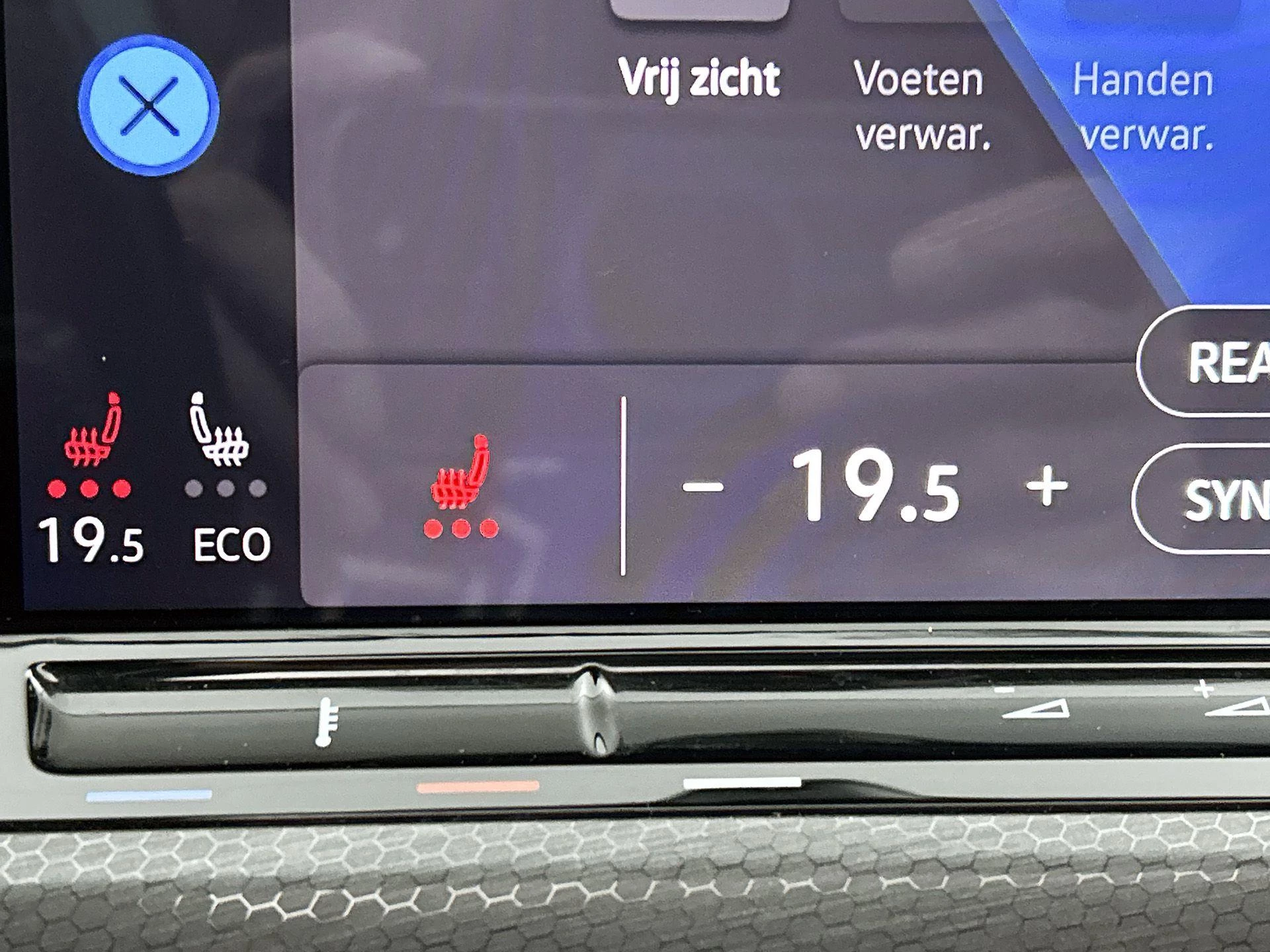 Volkswagen-Golf-image-9