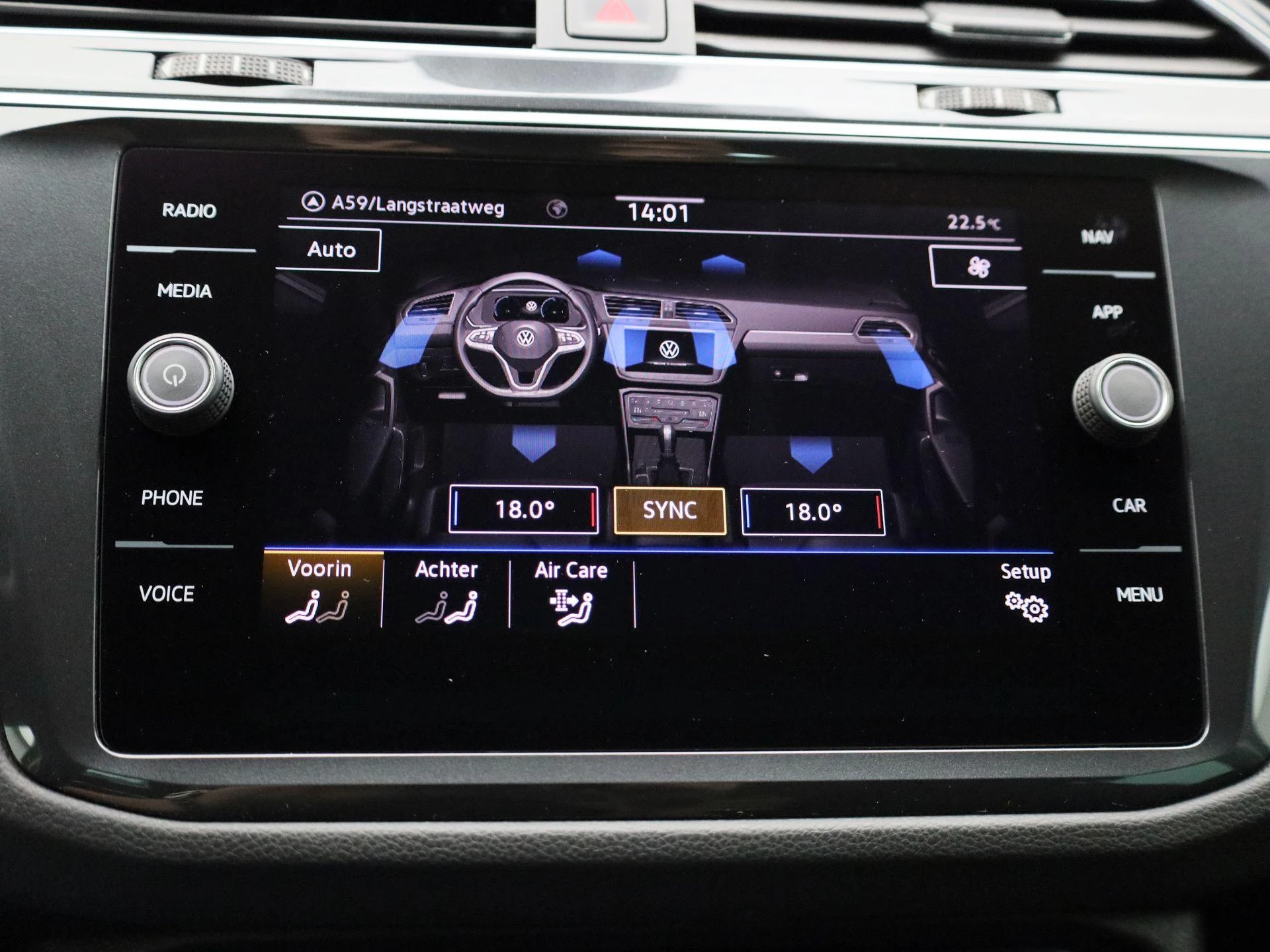 Volkswagen-Tiguan-image-27