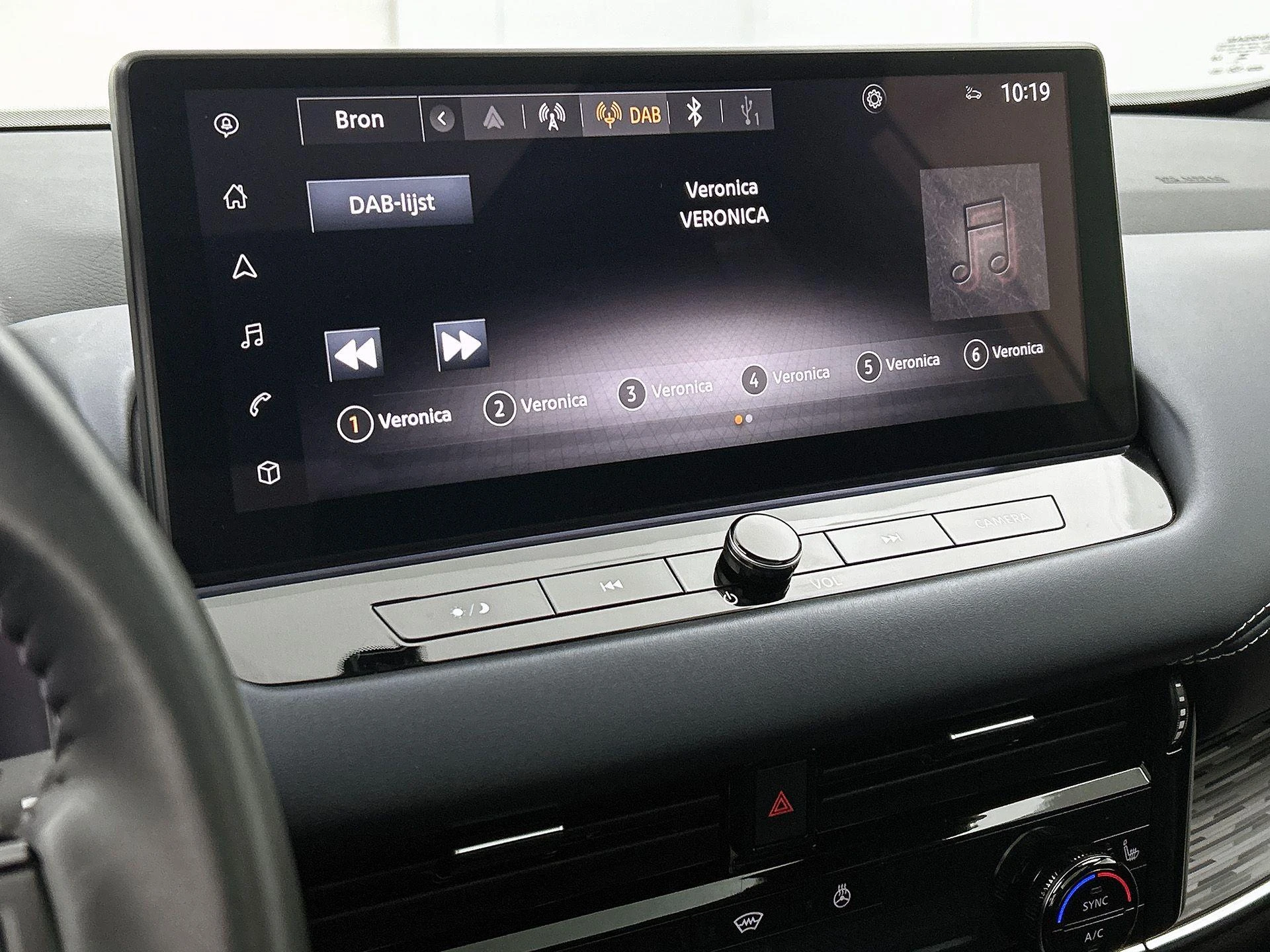 Nissan-QASHQAI-image-6
