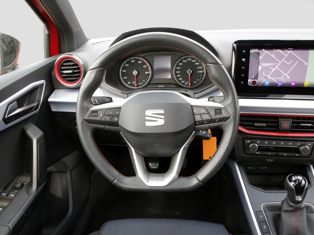 SEAT Arona 1.0 TSI FR 17" Navi+Full Link LED RFK+PDC