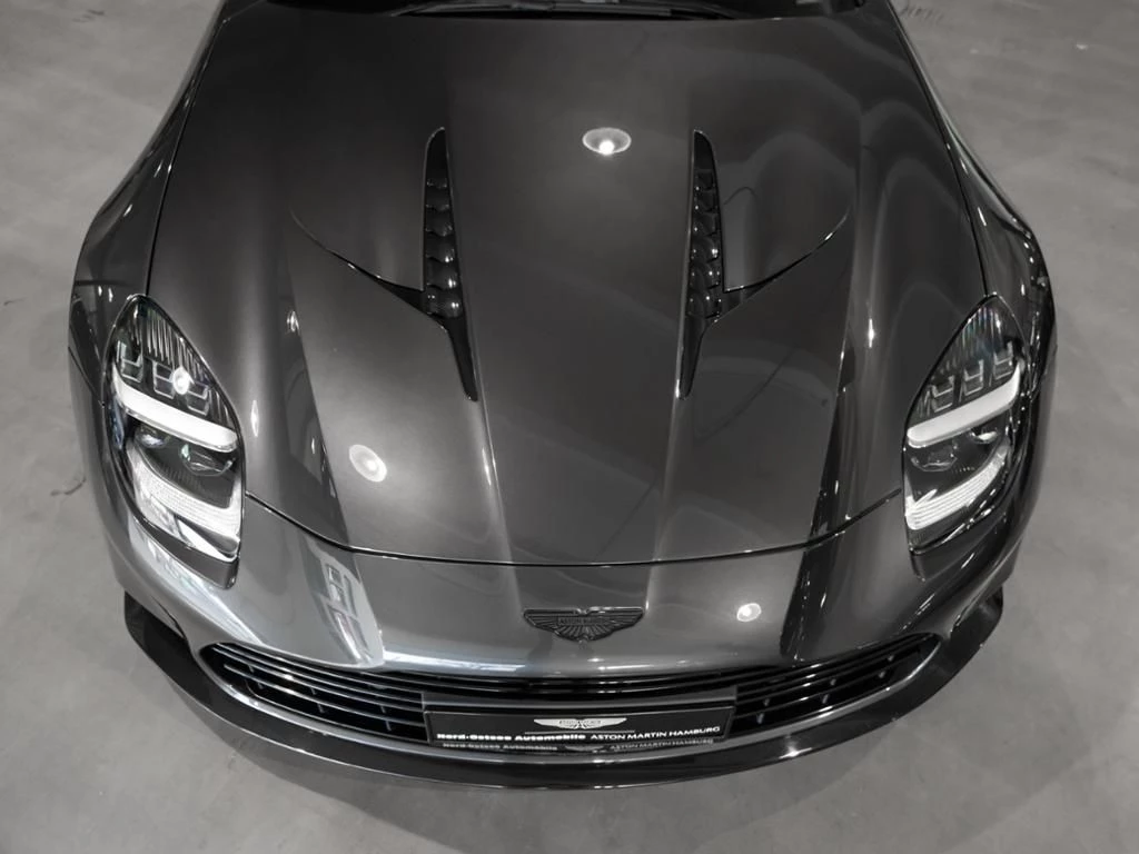 Aston Martin-Vanquish-image-15