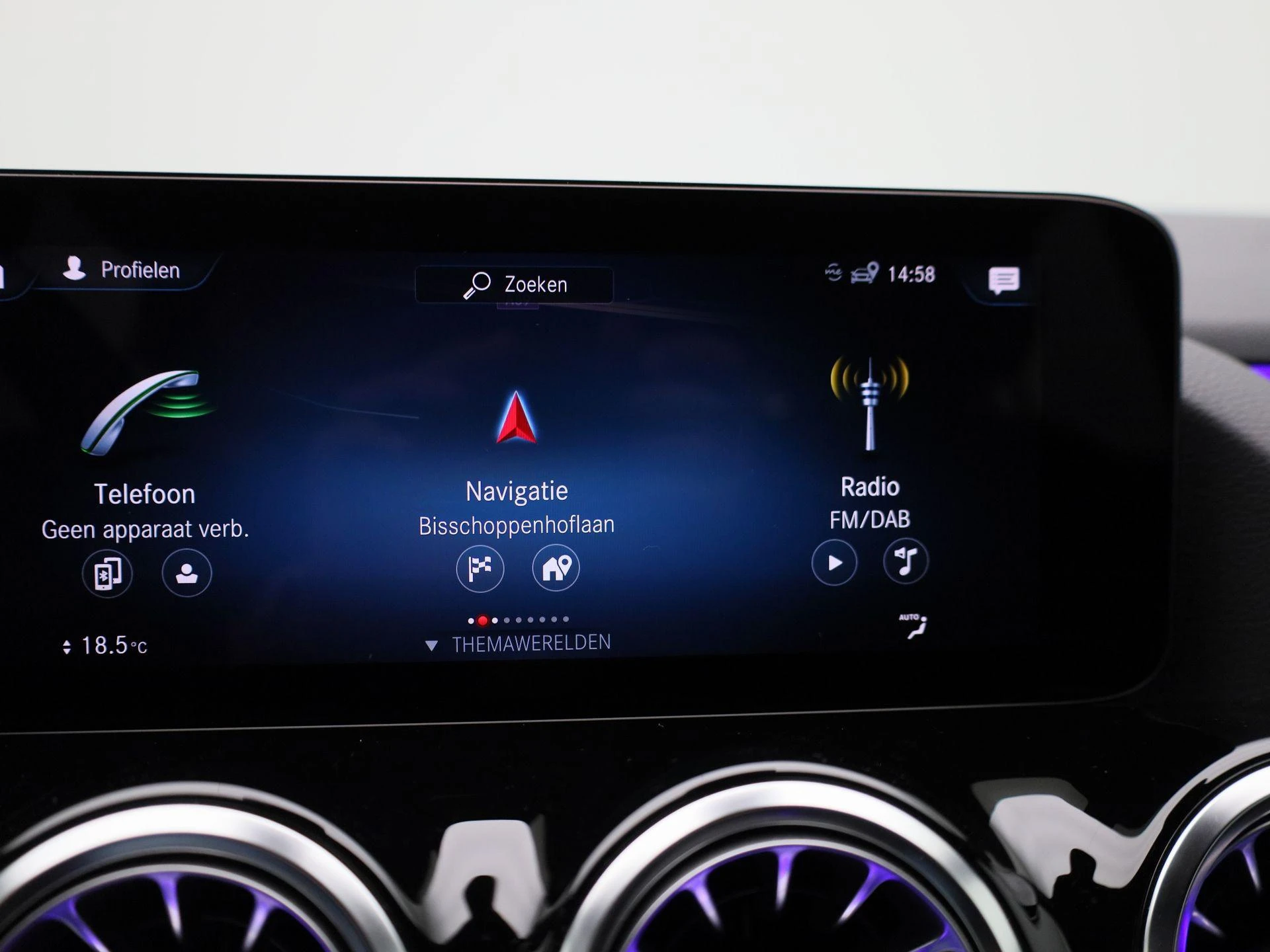 Mercedes-Benz-EQA-image-16