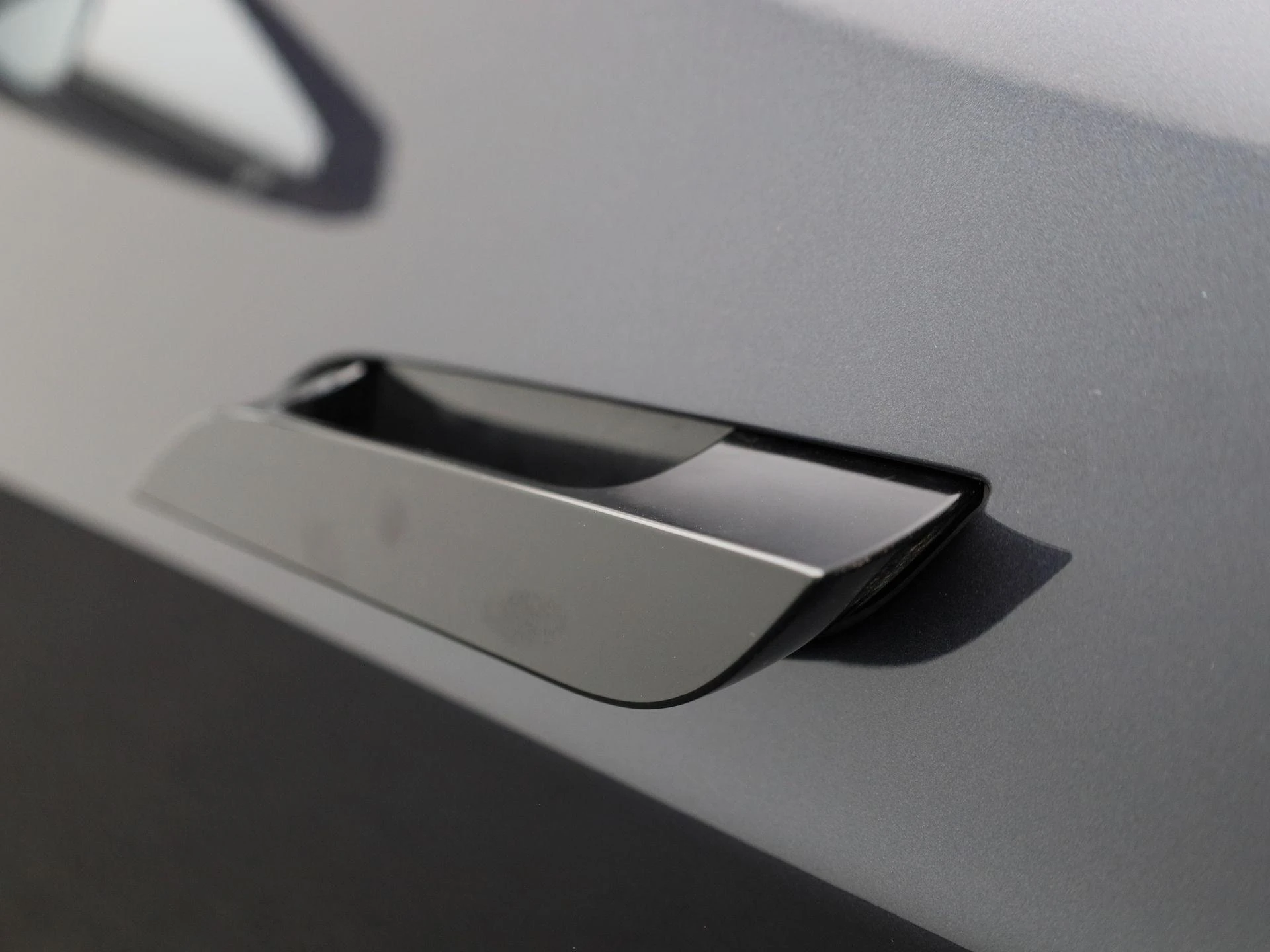 Tesla-Model S-image-48
