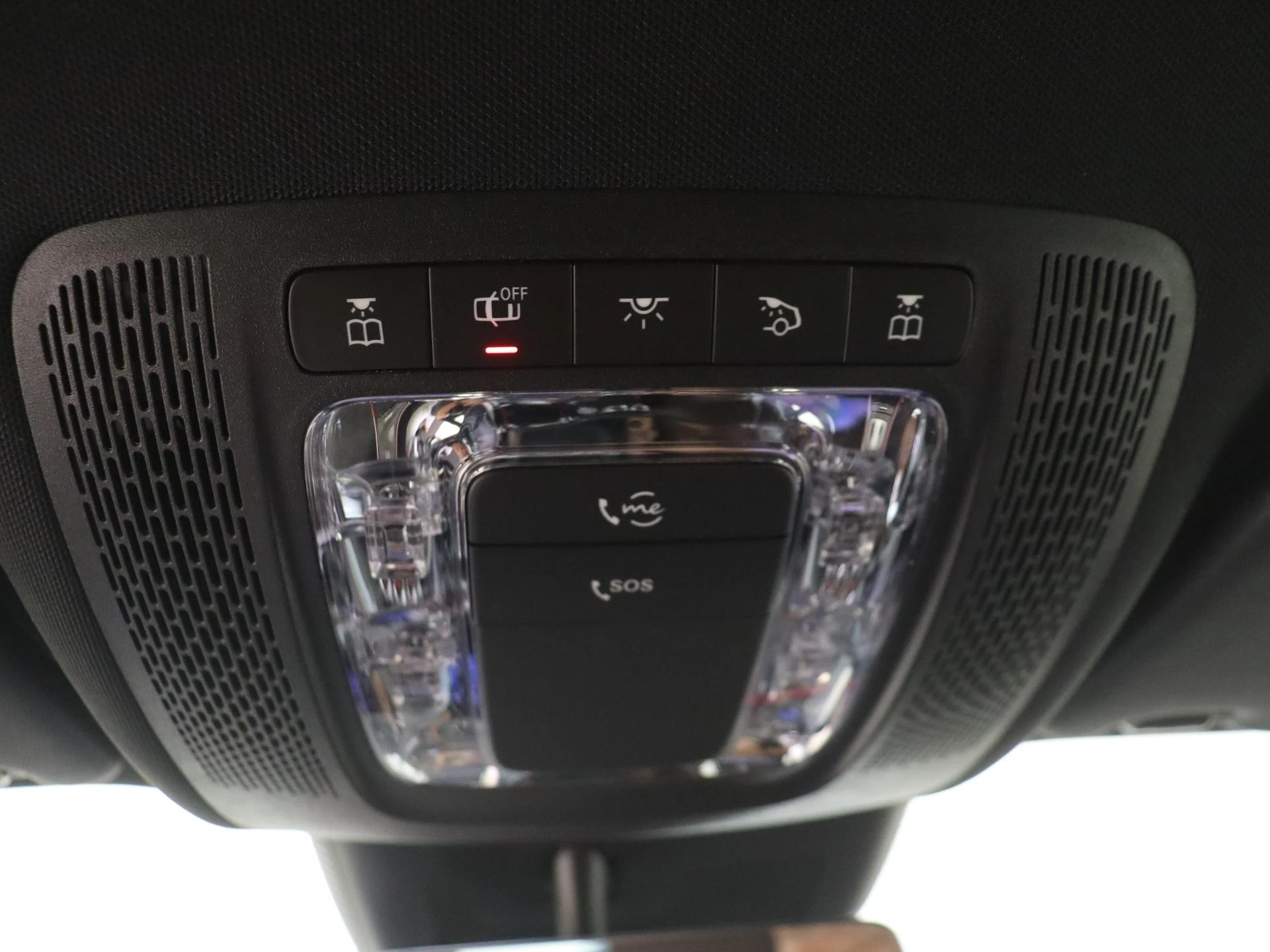 Mercedes-Benz-GLA-image-22