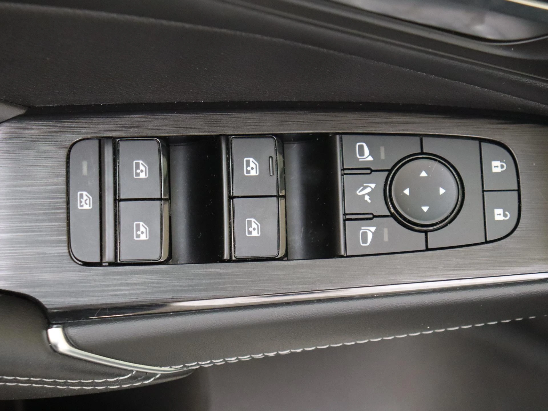 Nissan QASHQAI 1.3 MHEV Xtronic N-Connecta