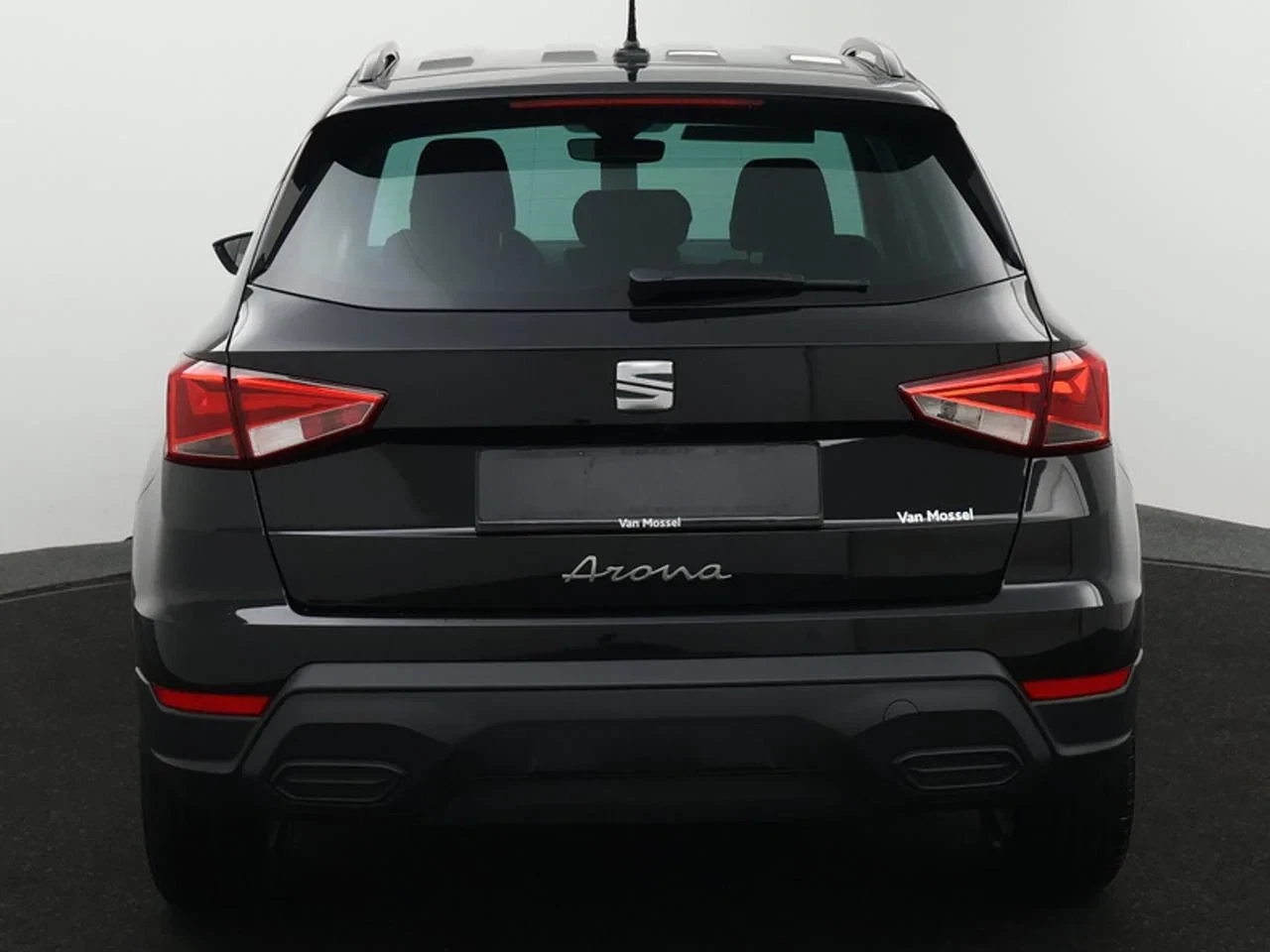 SEAT-Arona-image-14