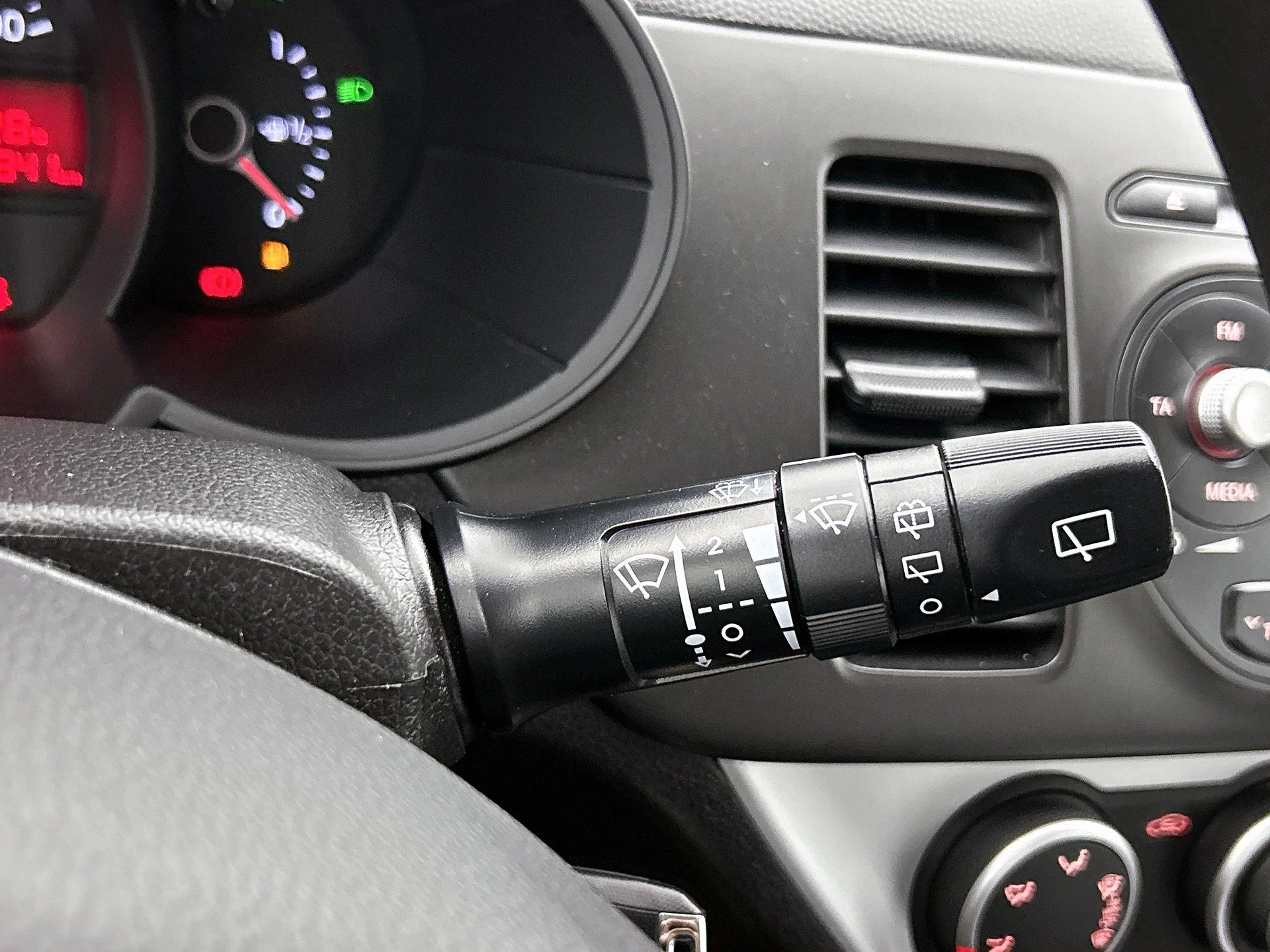 Kia-Picanto-image-6