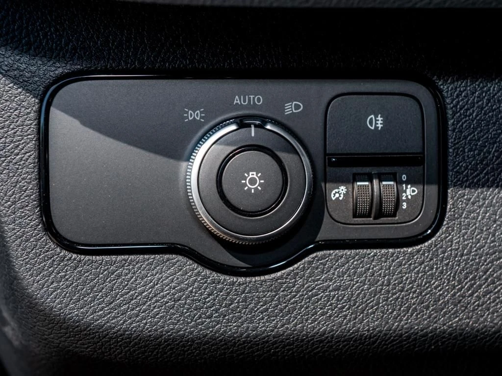 Mercedes-Benz-Sprinter 317-image-13